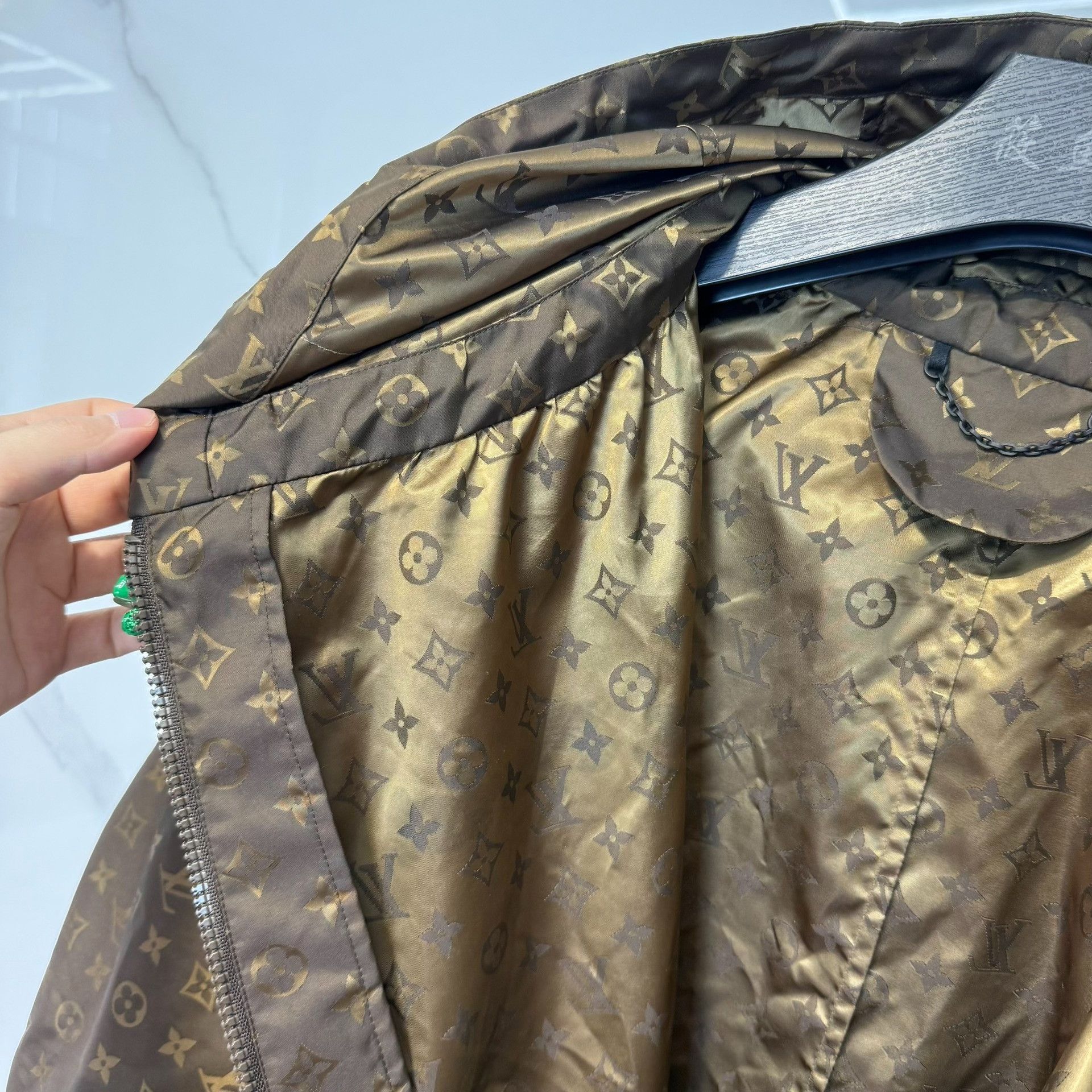 Louis Vuitton Louis Vuitton Tourist vs Purist Monogram Jacket Size 48 Size US M / EU 48-50 / 2 - 7 Thumbnail