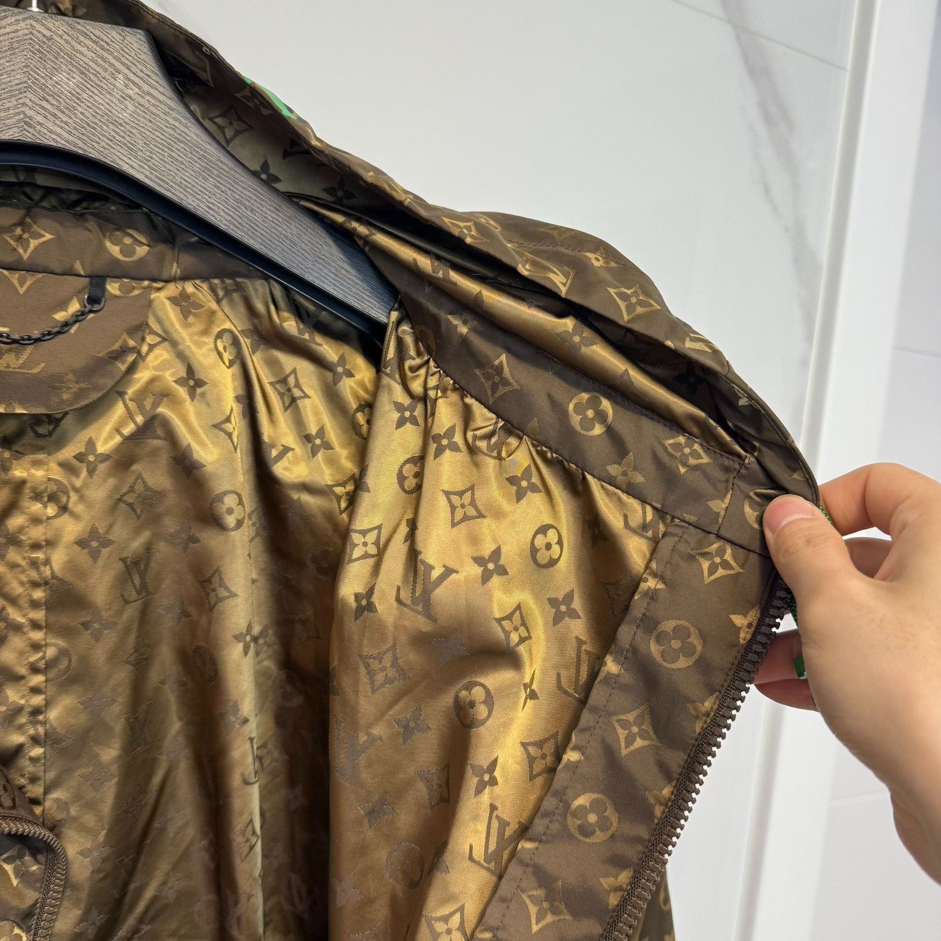 Louis Vuitton Louis Vuitton Tourist vs Purist Monogram Jacket Size 48 Size US M / EU 48-50 / 2 - 8 Thumbnail