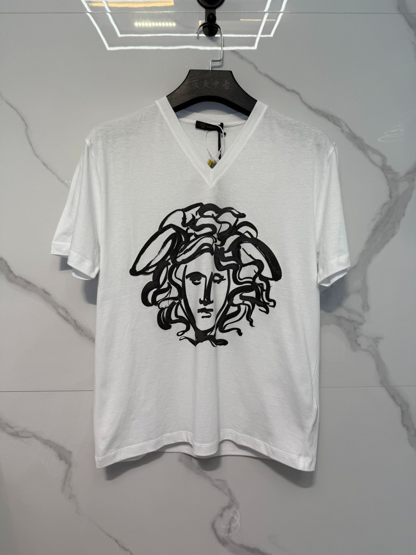 Versace Versace Medusa Graphic V-Neck T-Shirt Size XL Size US XL / EU 56 / 4 - 2 Thumbnail