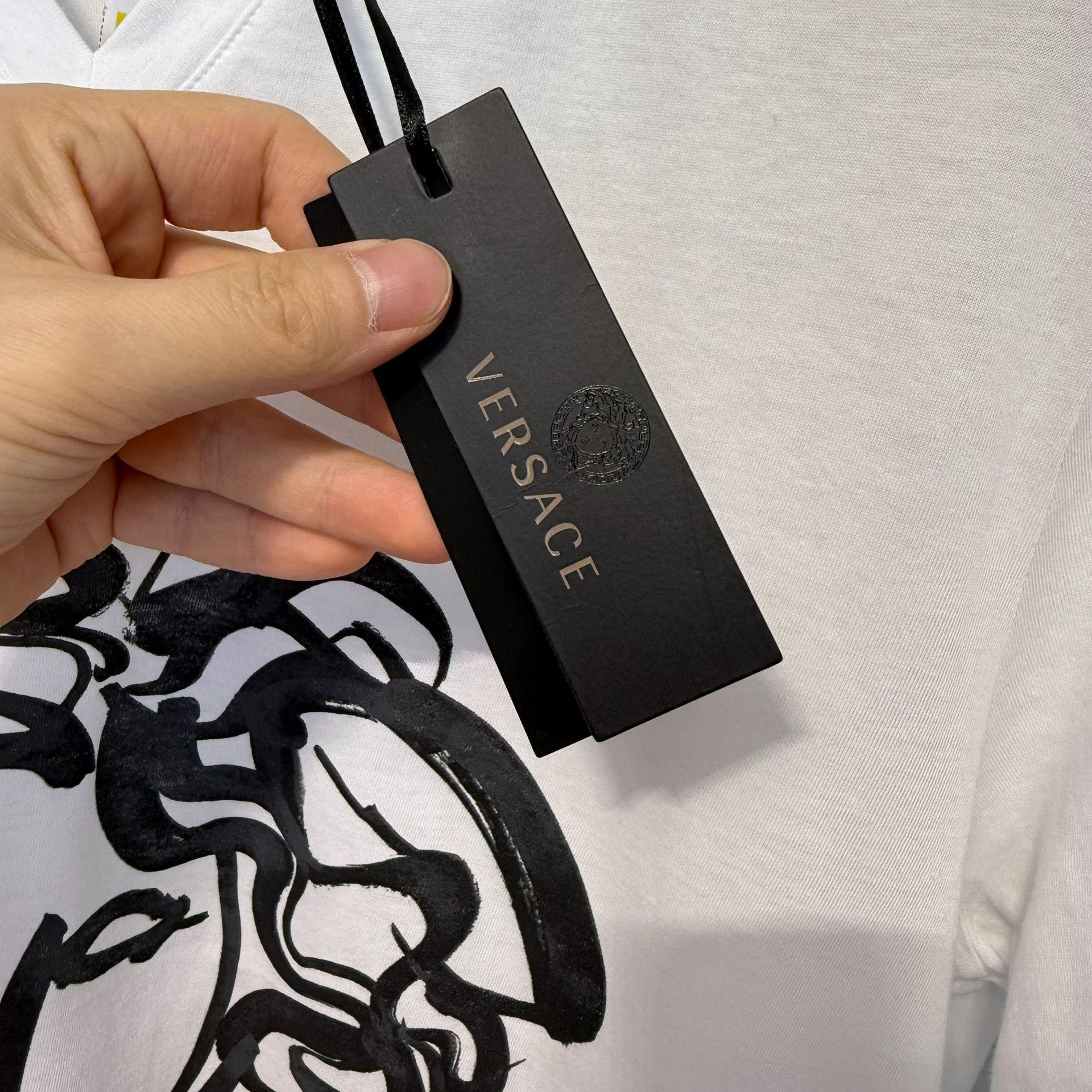 Versace Versace Medusa Graphic V-Neck T-Shirt Size XL Size US XL / EU 56 / 4 - 6 Thumbnail