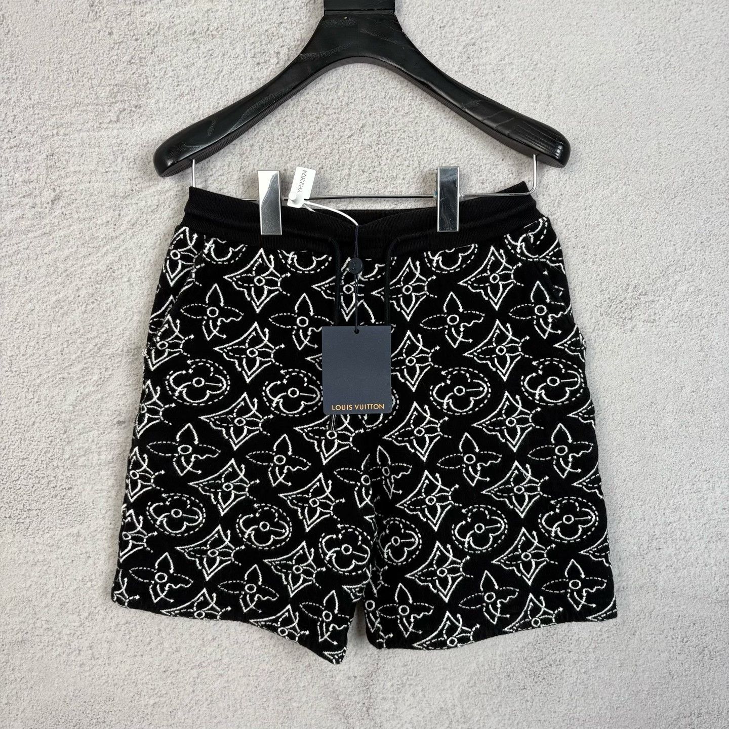 Louis Vuitton Louis Vuitton Monogram Jacquard Shorts Size XS Size US 28 / EU 44 - 2 Thumbnail
