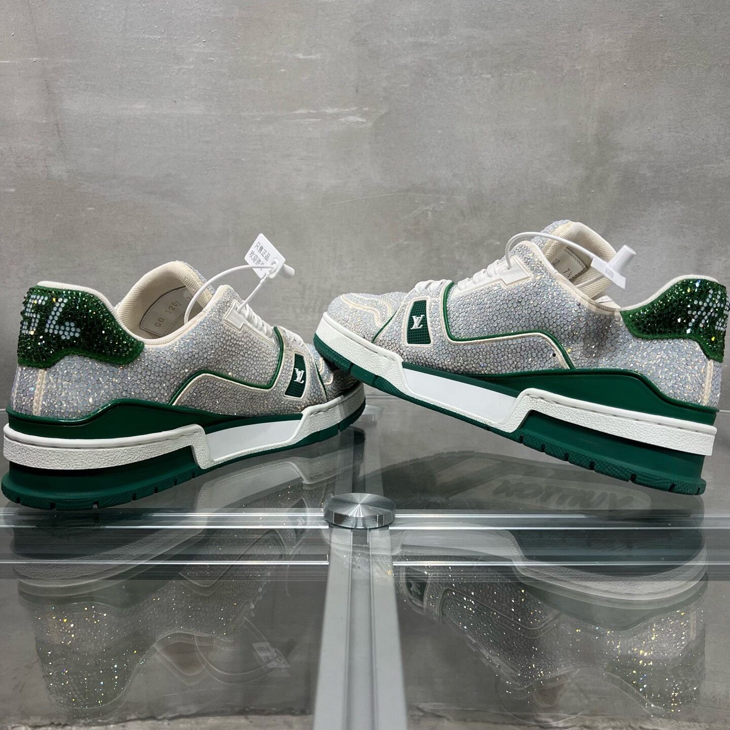 Louis Vuitton Louis Vuitton Crystal Trainer Low-Top Sneakers Size 8.5 Size US 8.5 / EU 41-42 - 6 Thumbnail