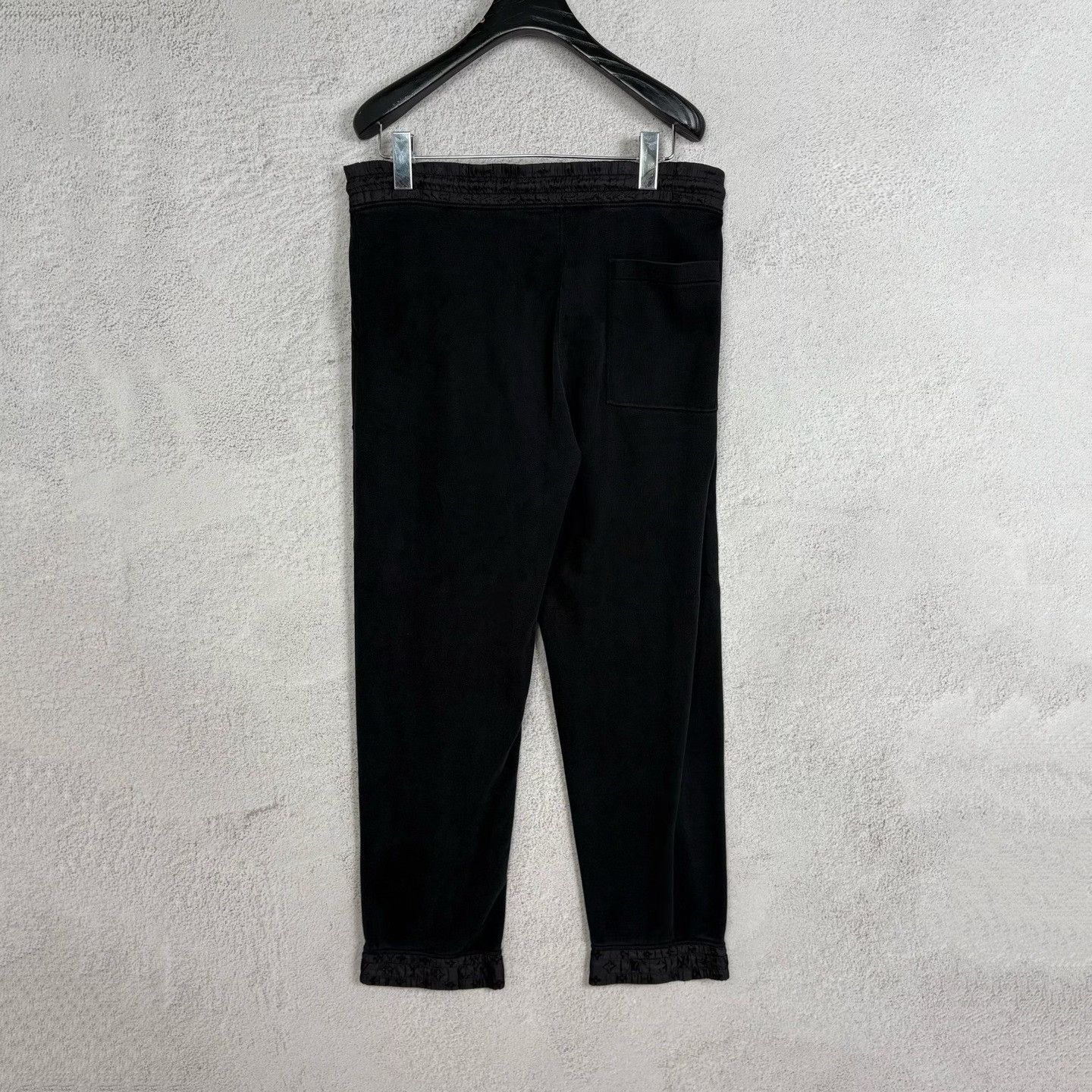 Louis Vuitton Louis Vuitton Embroidered Logo Joggers Size S Size US 30 / EU 46 - 3 Thumbnail