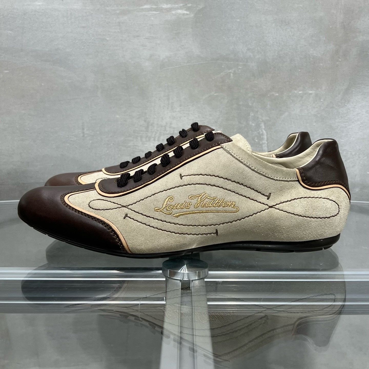 Louis Vuitton Louis Vuitton Suede Low-Top Sneakers Size 8.5 Size US 8.5 / EU 41-42 - 4 Thumbnail