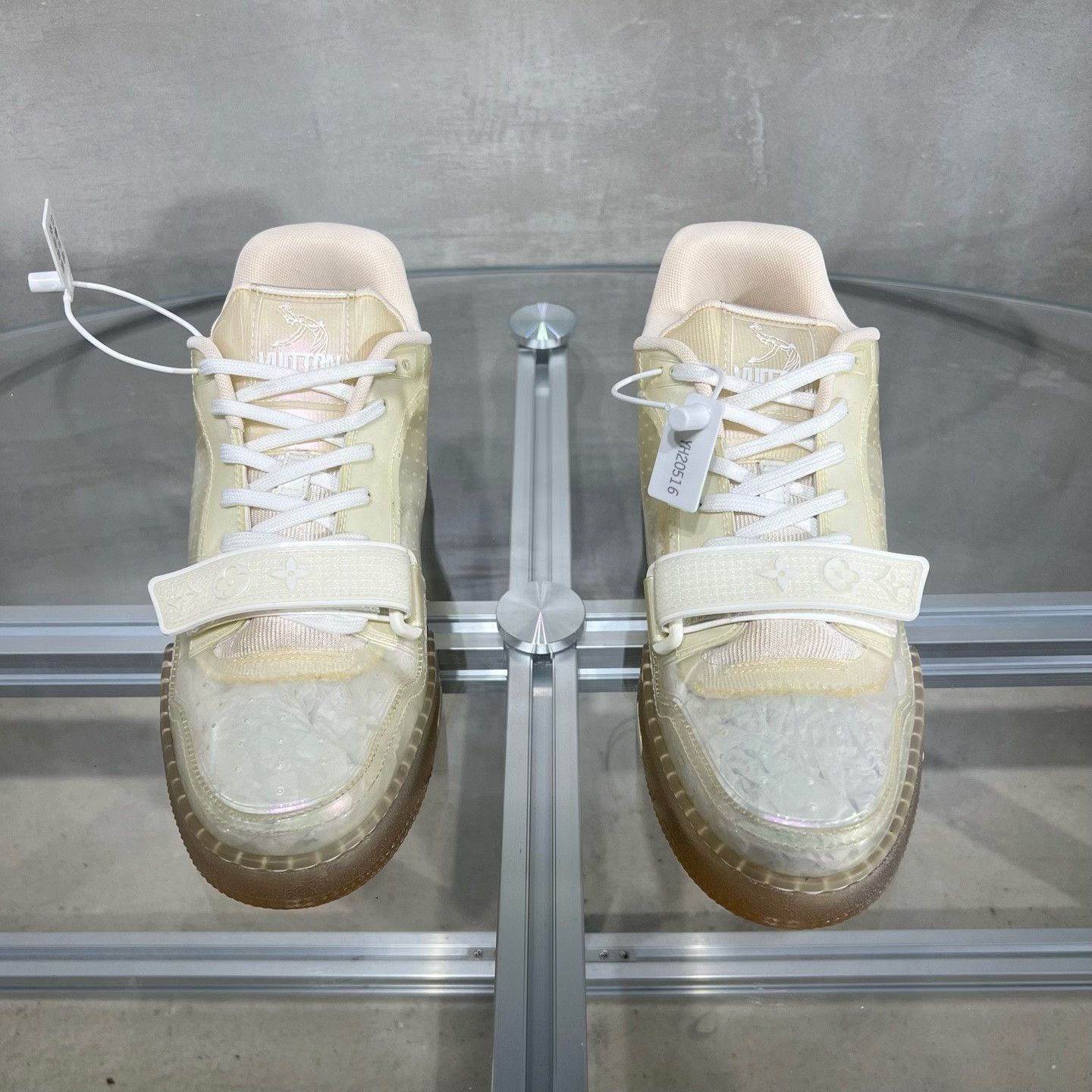 Louis Vuitton Louis Vuitton Translucent Trainer Sneakers US 8 Size US 8 / EU 41 - 3 Thumbnail