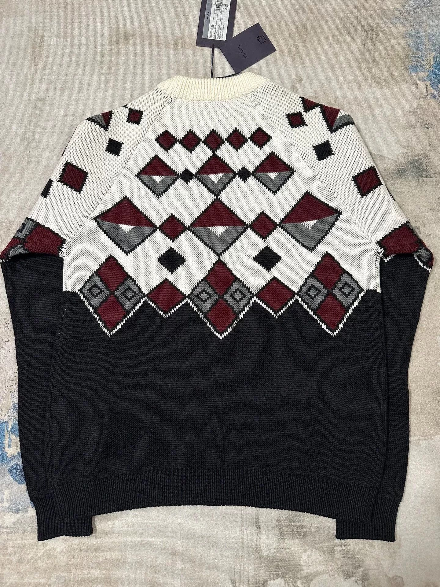 Prada Prada Geometric Pattern Sweater Size M Size US M / EU 48-50 / 2 - 3 Thumbnail