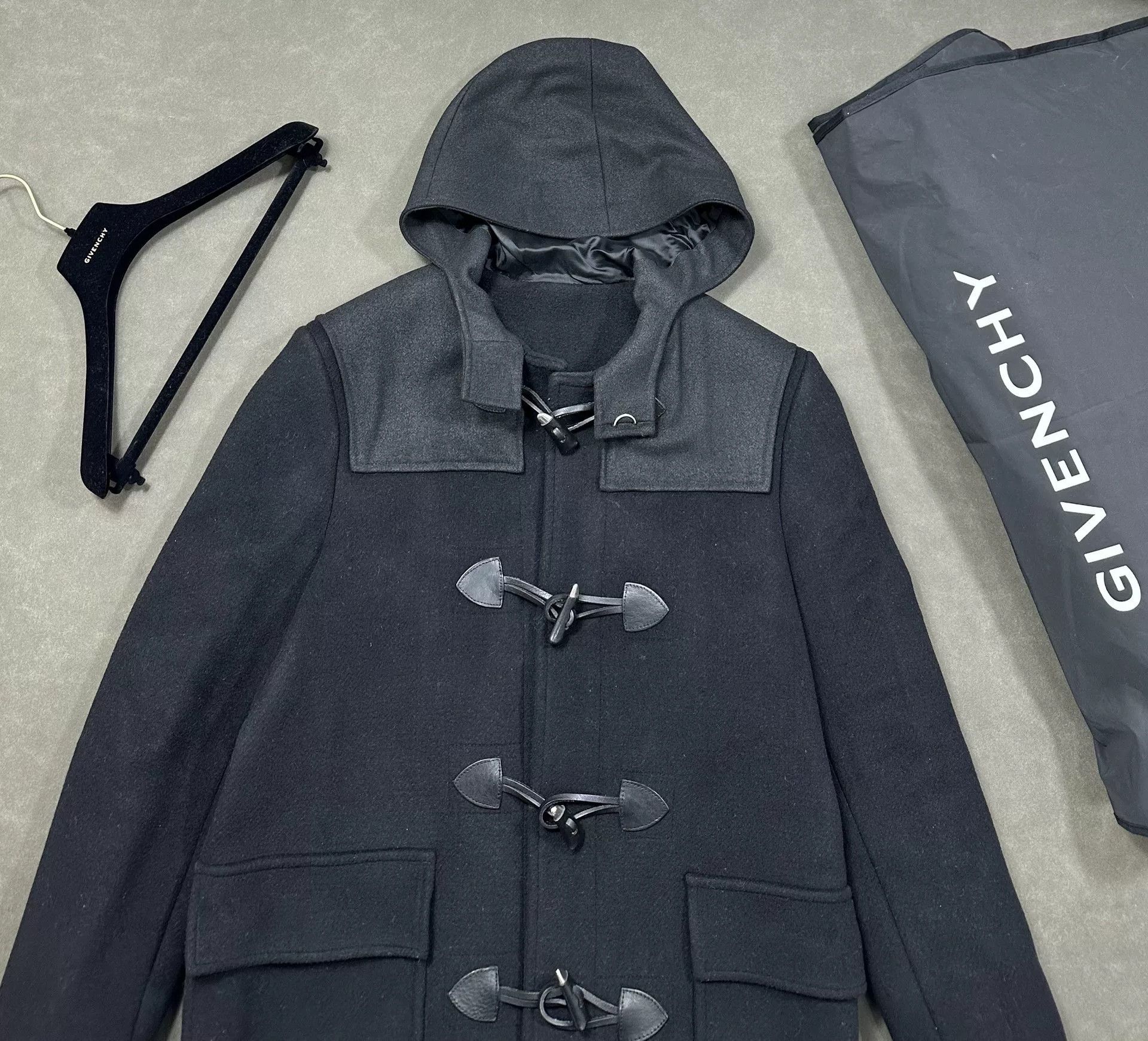 Givenchy Givenchy Wool Hooded Duffle Coat Size M Size US M / EU 48-50 / 2 - 4 Thumbnail