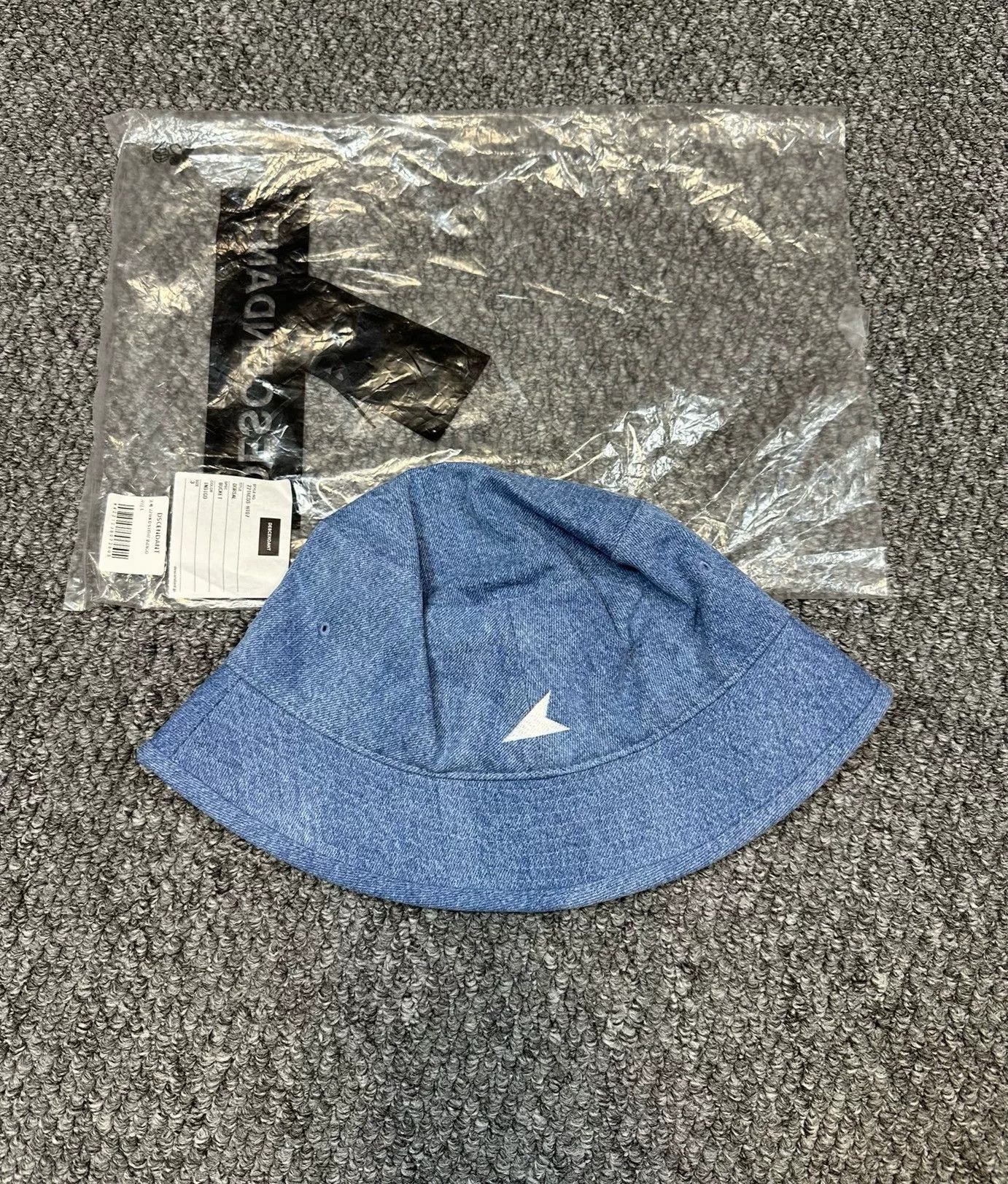 Descendant Descendant DORSAL Washed Denim Bucket Hat Size 3 Size ONE SIZE - 3 Thumbnail