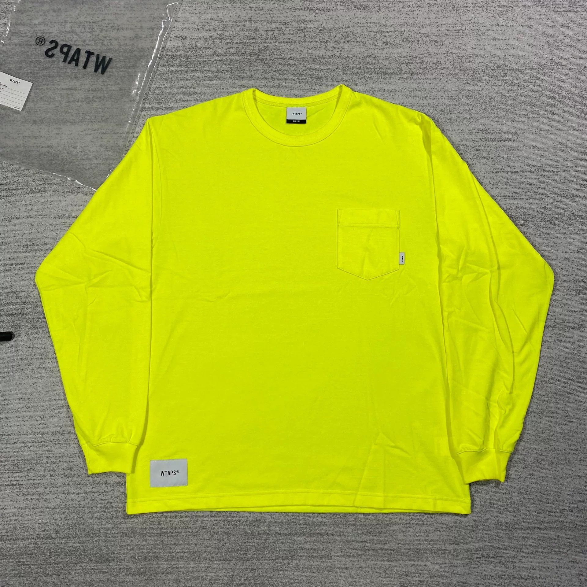 Wtaps WTAPS Neon Long Sleeve Pocket T-Shirt Size M Size US M / EU 48-50 / 2 - 2 Thumbnail