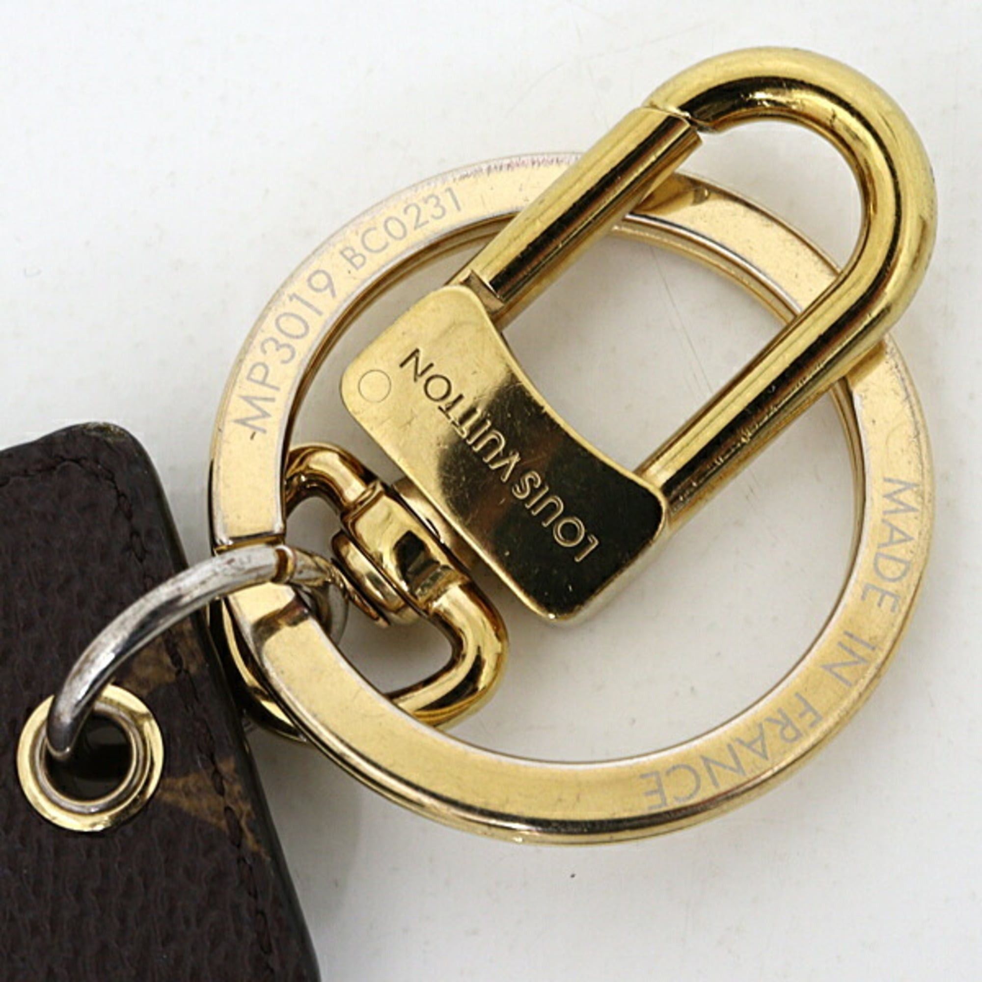 Louis Vuitton Louis Vuitton Porte Clés Monogram Letters Bag Charm/Keychain NBA MP3019 Size ONE SIZE - 5 Thumbnail