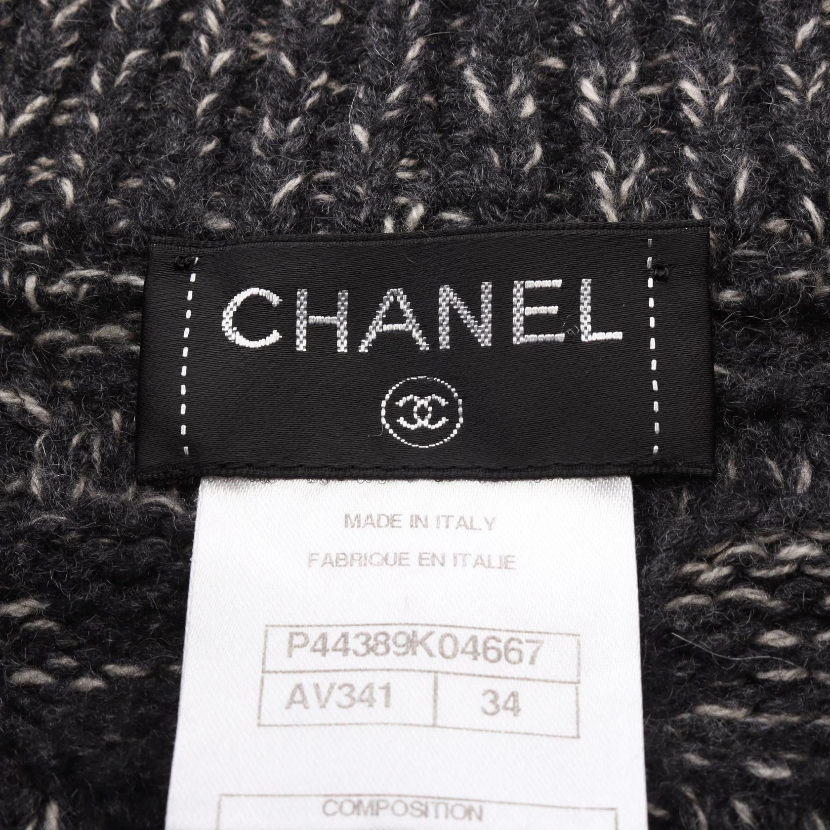 Chanel Chanel Chanel Coco Mark Button Cashmere Coat Textile Outerwear P44389K04667 DUTY FREE for USA Size ONE SIZE - 3 Thumbnail