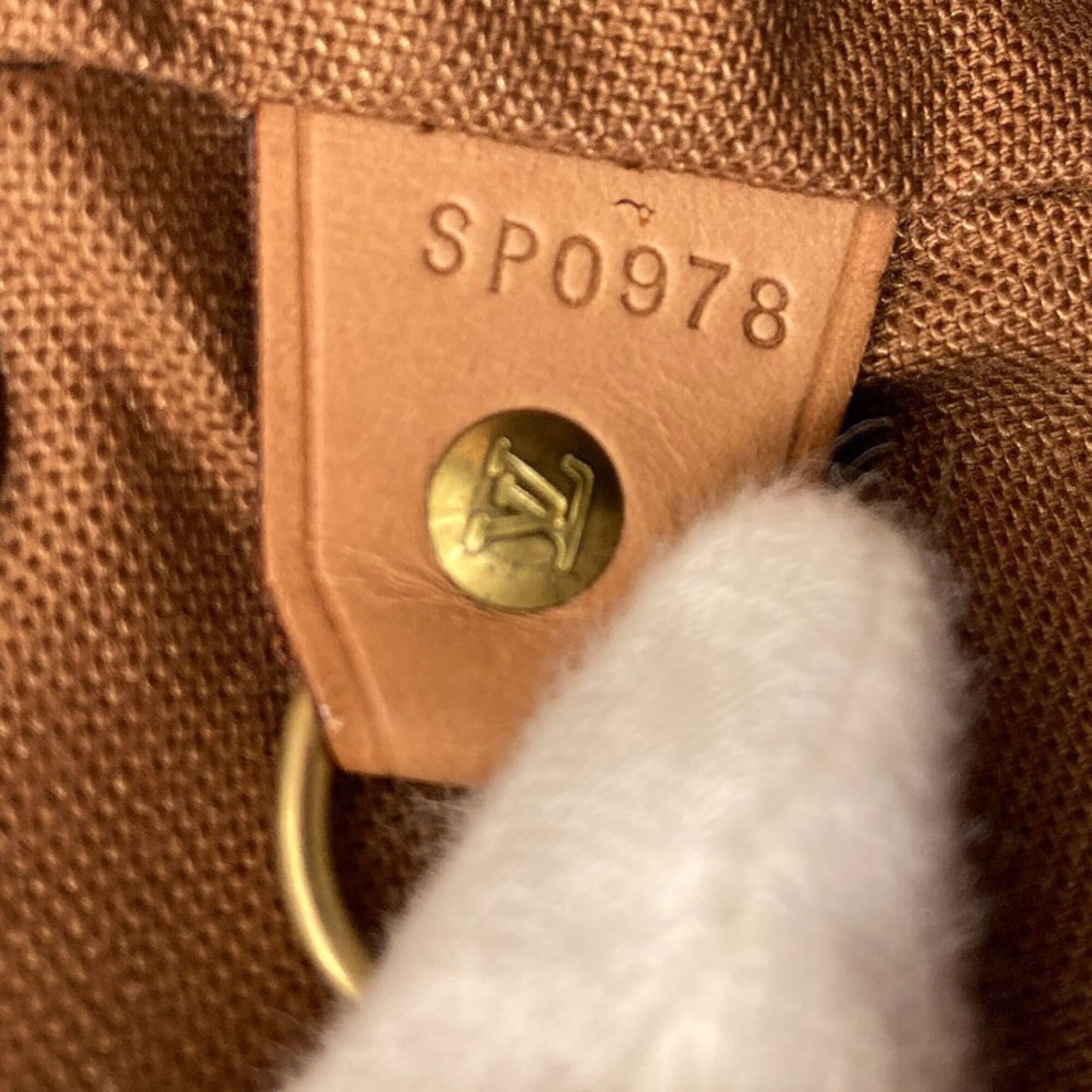 Louis Vuitton Louis Vuitton M51136 Montsouris Middle Backpack/Daypack, Monogram Canvas, Women's LOUIS VUITTON Size ONE SIZE - 6 Thumbnail