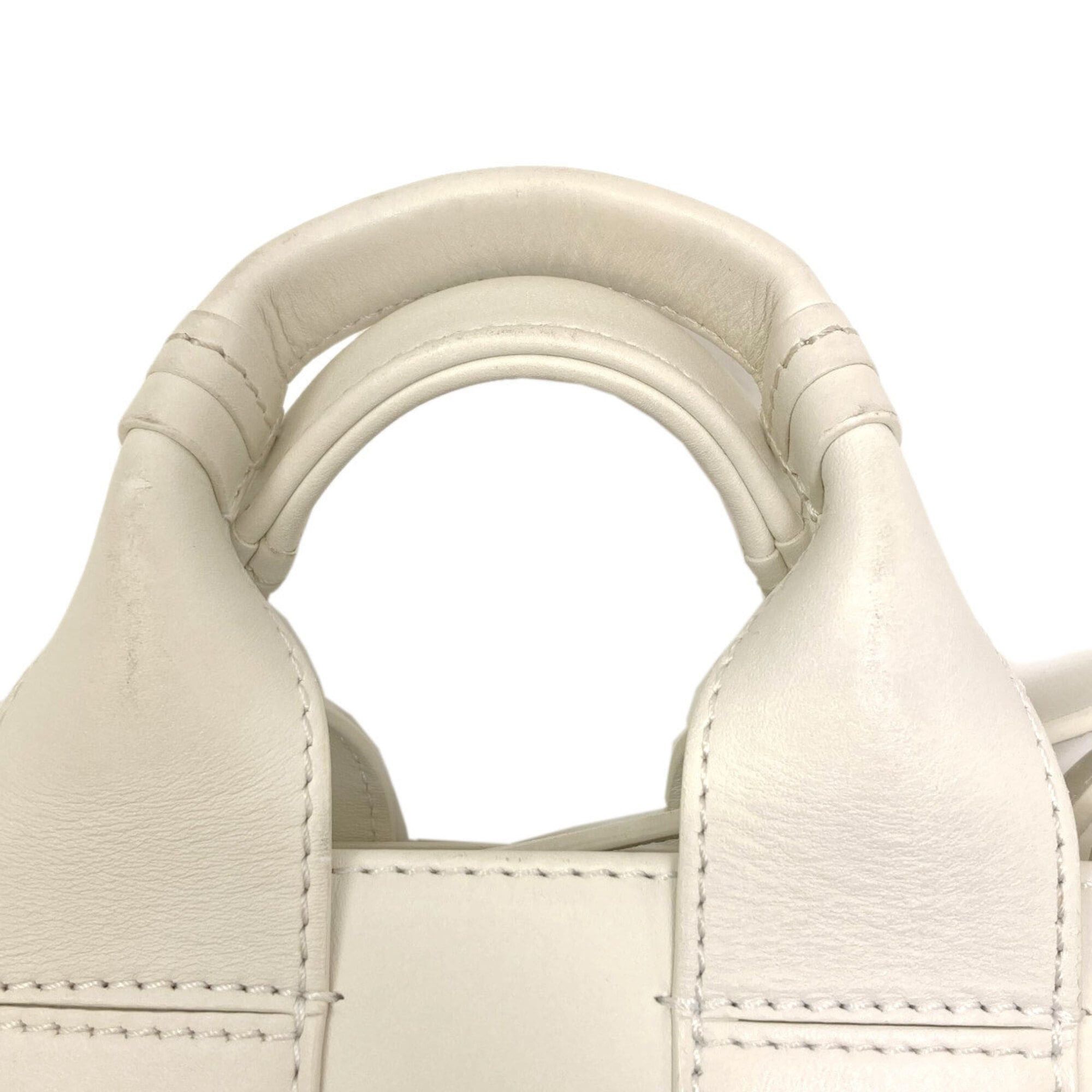 Chloe Chloé Chloe Woody Small 2-Way Handbag, Calfskin, Women's. Size ONE SIZE - 21 Thumbnail