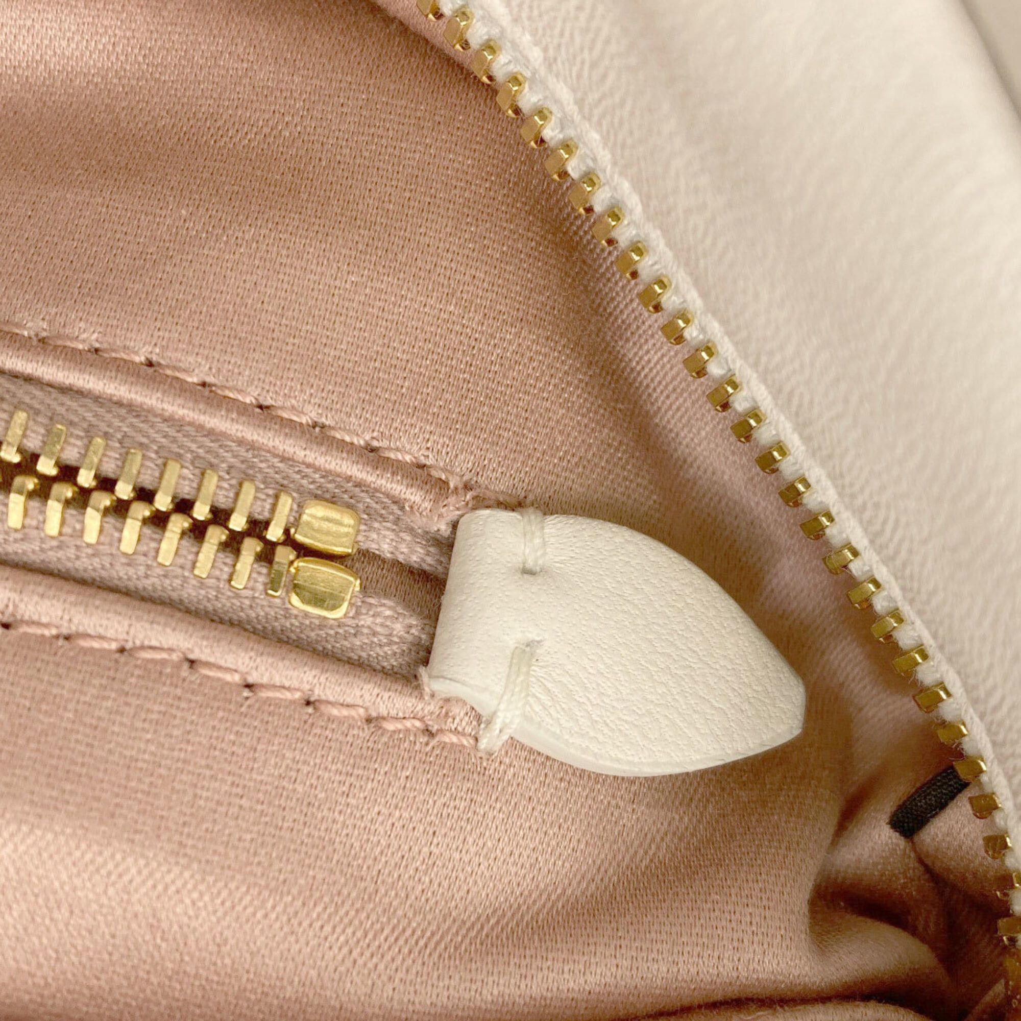 Miu Miu Miu Miu Miu Knot Design Handbag, Calfskin, Women's MIUMIU Size ONE SIZE - 9 Thumbnail