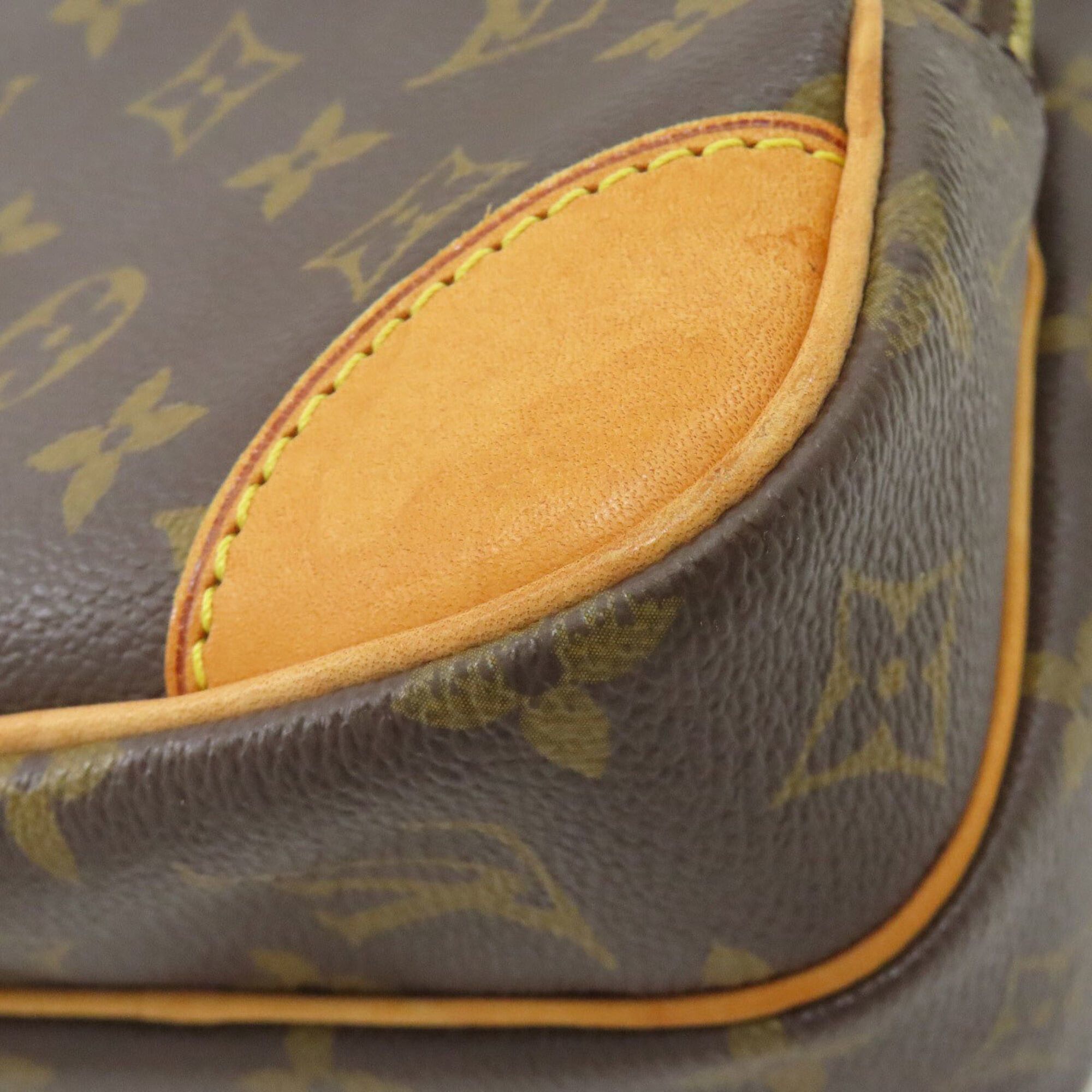 Louis Vuitton Louis Vuitton M45236 Amazon Shoulder Bag, Monogram Canvas, Women's LOUIS VUITTON Size ONE SIZE - 22 Thumbnail
