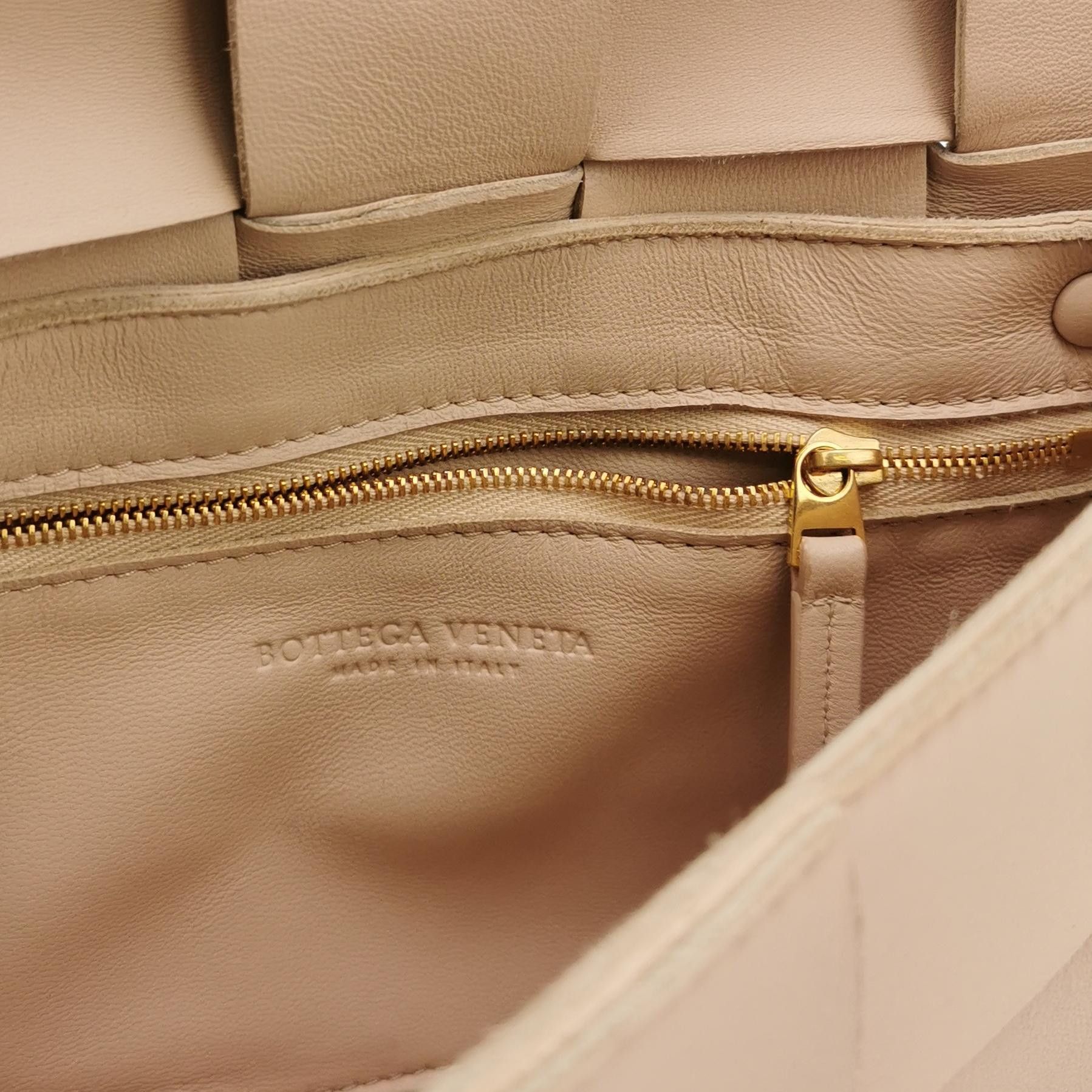 Bottega Veneta Bottega Veneta Women os Shoulder Bags Size ONE SIZE - 8 Thumbnail