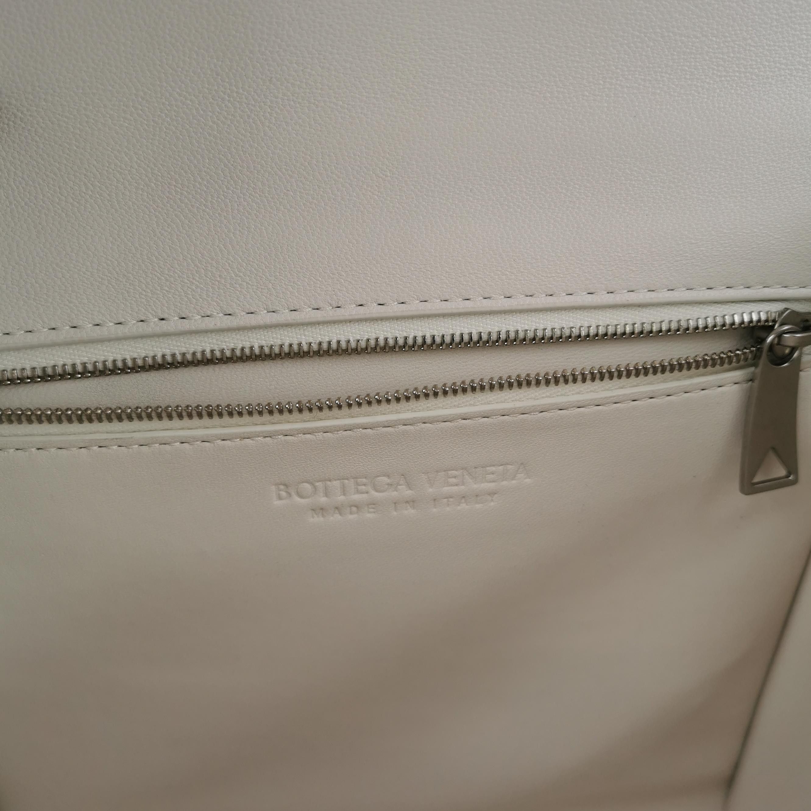 Bottega Veneta Bottega Veneta Women os Shoulder Bags Size ONE SIZE - 8 Thumbnail