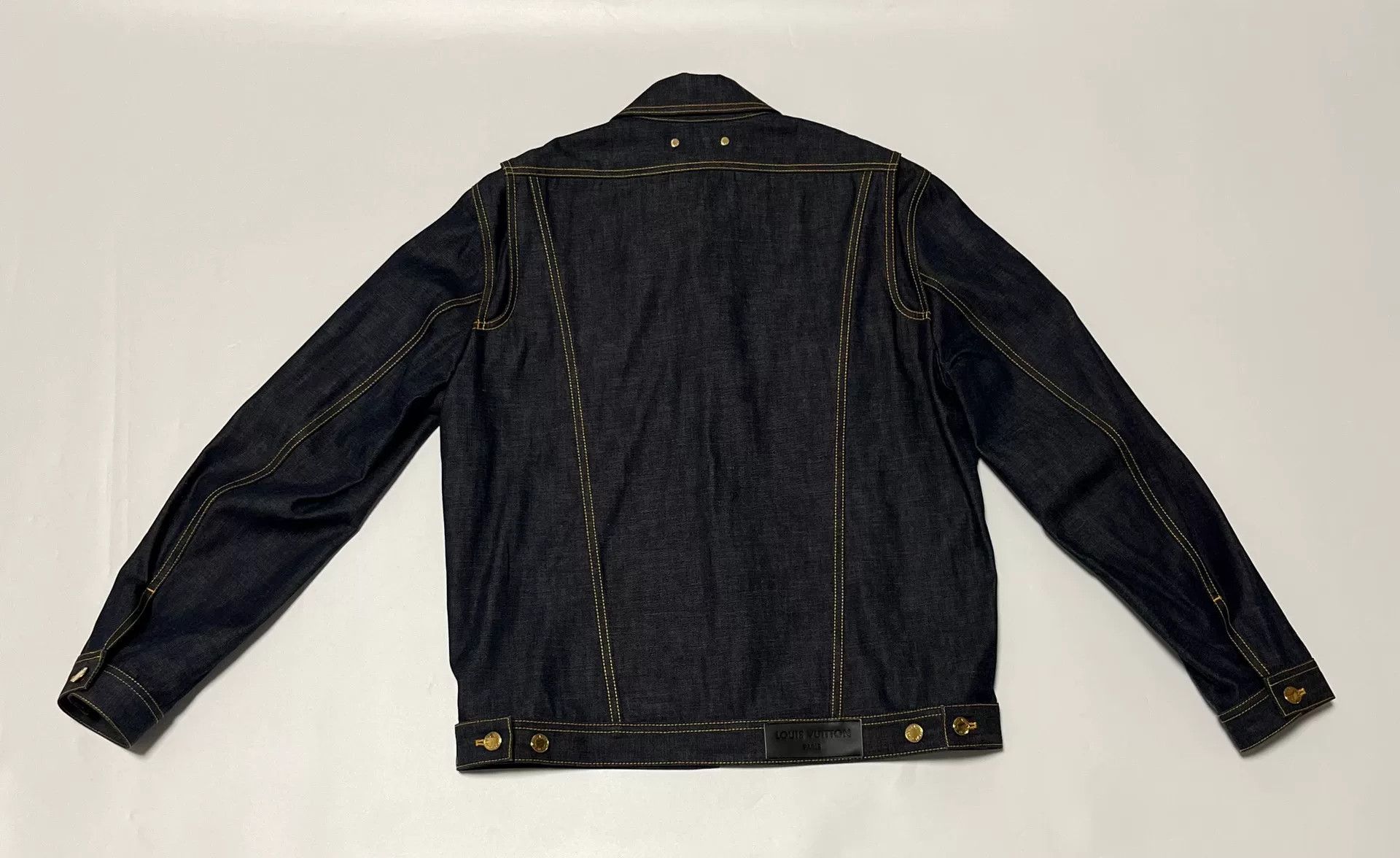 Louis Vuitton Louis Vuitton Contrast Stitch Denim Jacket Size M Size US M / EU 48-50 / 2 - 9 Thumbnail