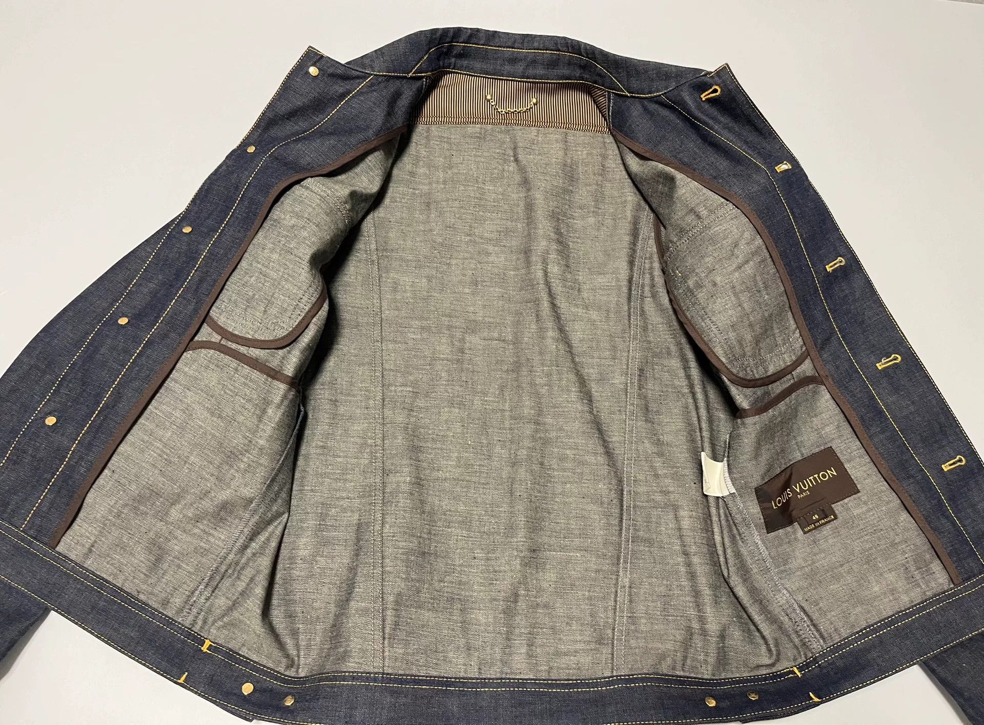 Louis Vuitton Louis Vuitton Contrast Stitch Denim Jacket Size M Size US M / EU 48-50 / 2 - 7 Thumbnail
