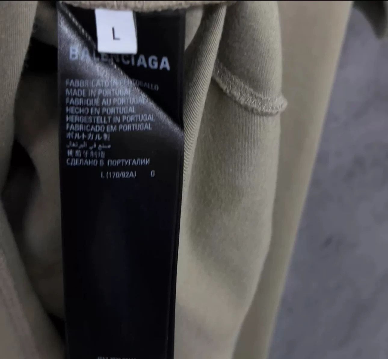 Balenciaga Balenciaga Logo T-Shirt Size L Size US L / EU 52-54 / 3 - 5 Thumbnail