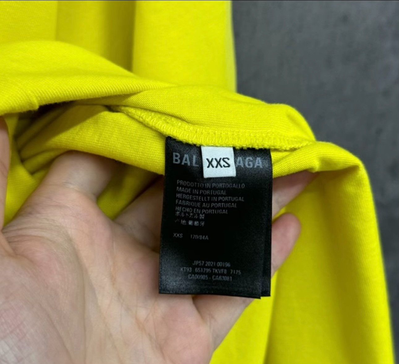 Balenciaga Balenciaga Wave Logo T-Shirt Yellow Size XXS Size US XXS / EU 40 - 5 Thumbnail