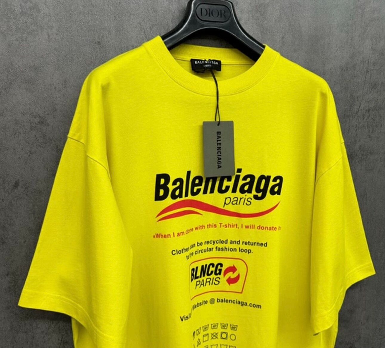 Balenciaga Balenciaga Wave Logo T-Shirt Yellow Size XXS Size US XXS / EU 40 - 4 Thumbnail
