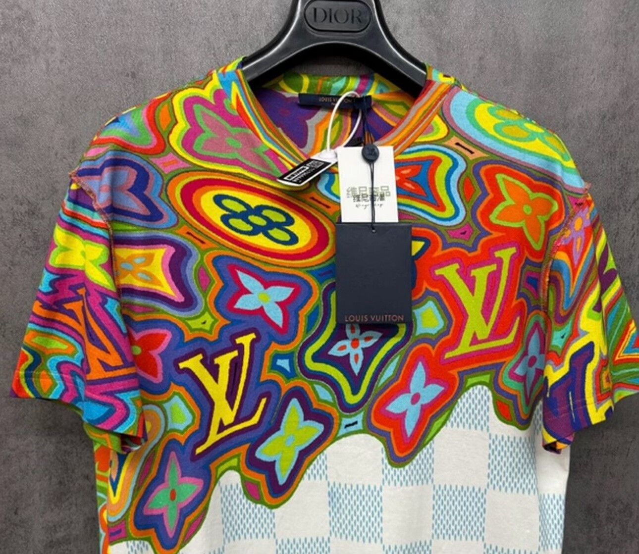 Louis Vuitton Louis Vuitton Dissolving Monogram T-Shirt Size XS Size US XS / EU 42 / 0 - 3 Thumbnail