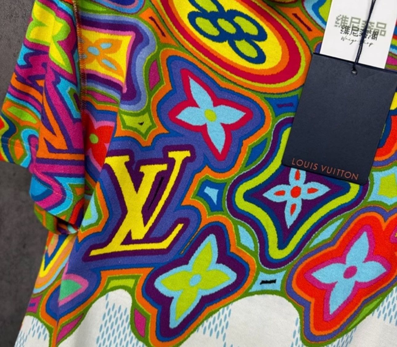 Louis Vuitton Louis Vuitton Dissolving Monogram T-Shirt Size XS Size US XS / EU 42 / 0 - 4 Thumbnail