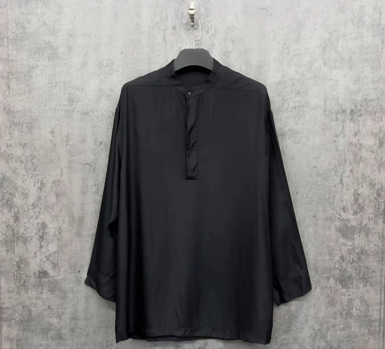 Fear of God Fear of God Leather Patch Henley Shirt Size L Size US L / EU 52-54 / 3 - 2 Thumbnail