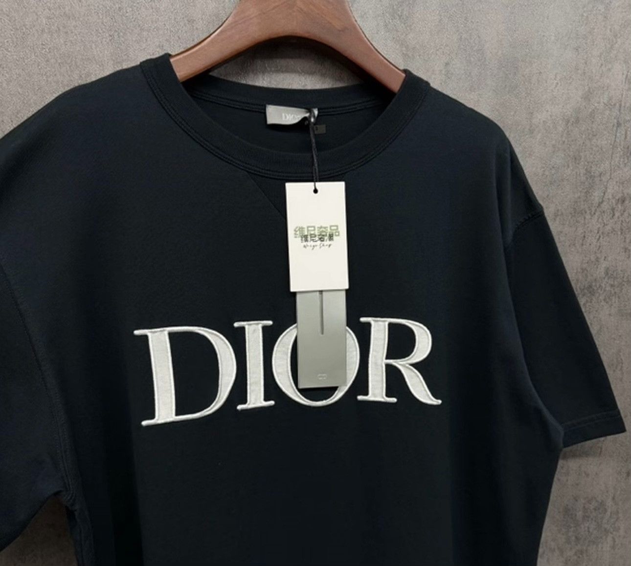 Dior Dior Embroidered Logo T-Shirt Size L Size US L / EU 52-54 / 3 - 3 Thumbnail