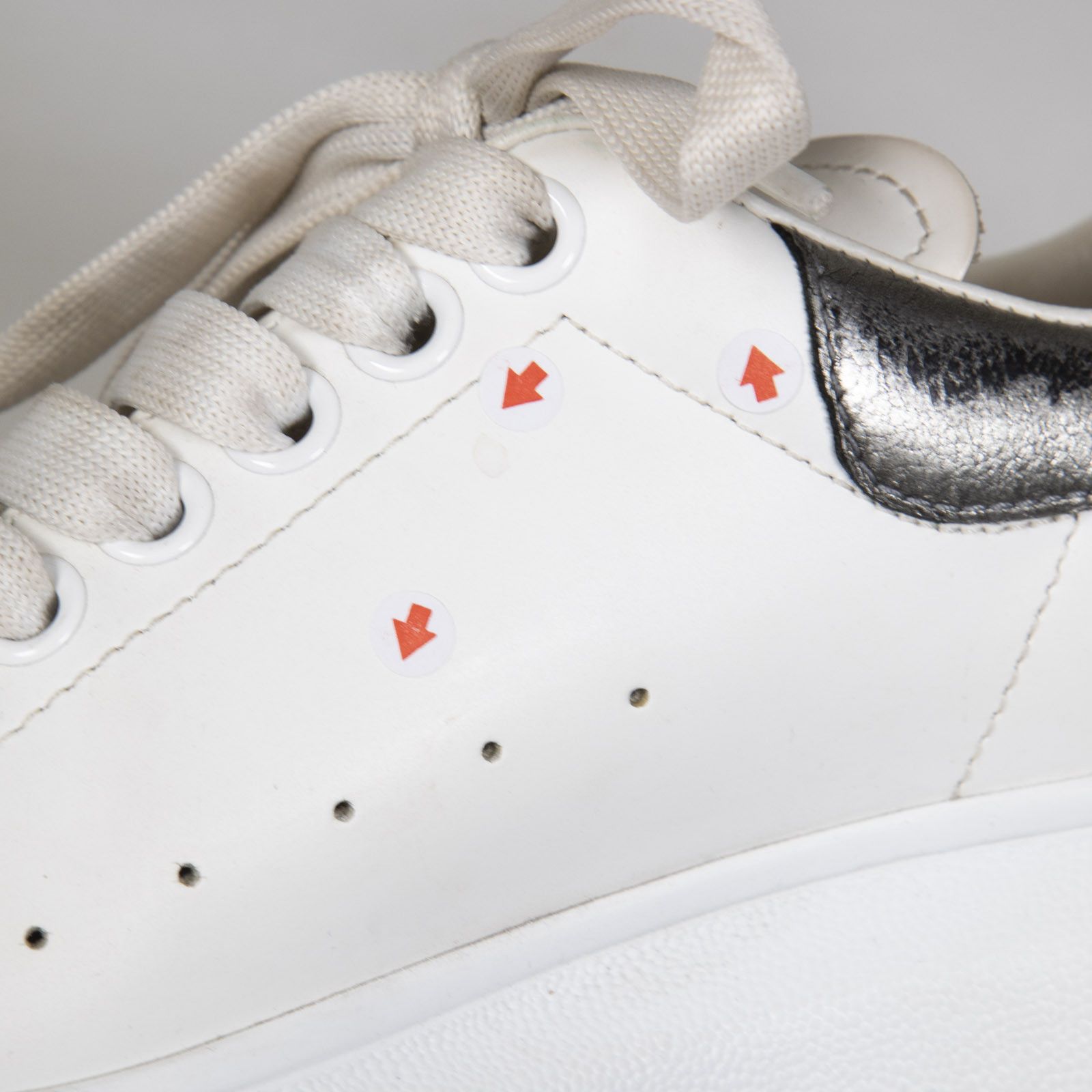 Alexander McQueen White Oversized Leather Trainers Size US 6 / IT 36 - 14 Thumbnail