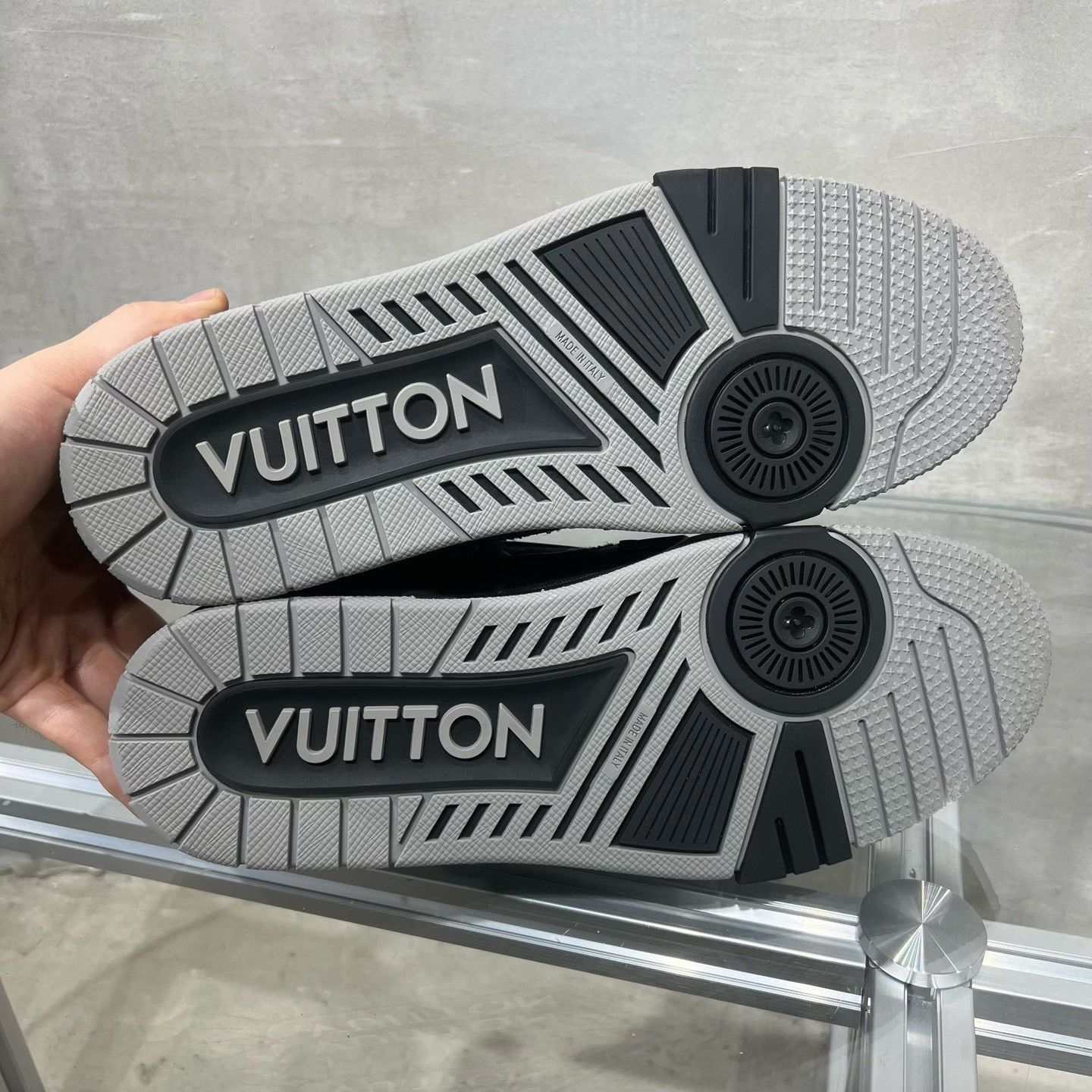 Louis Vuitton Louis Vuitton Monogram Denim LV Trainer Sneakers US 9 Size US 9 / EU 42 - 9 Thumbnail