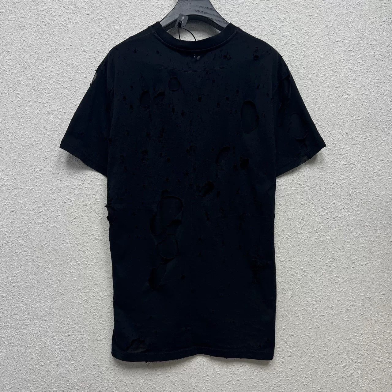 Givenchy Givenchy Distressed Logo T-Shirt Size XXS Size US XXS / EU 40 - 3 Thumbnail