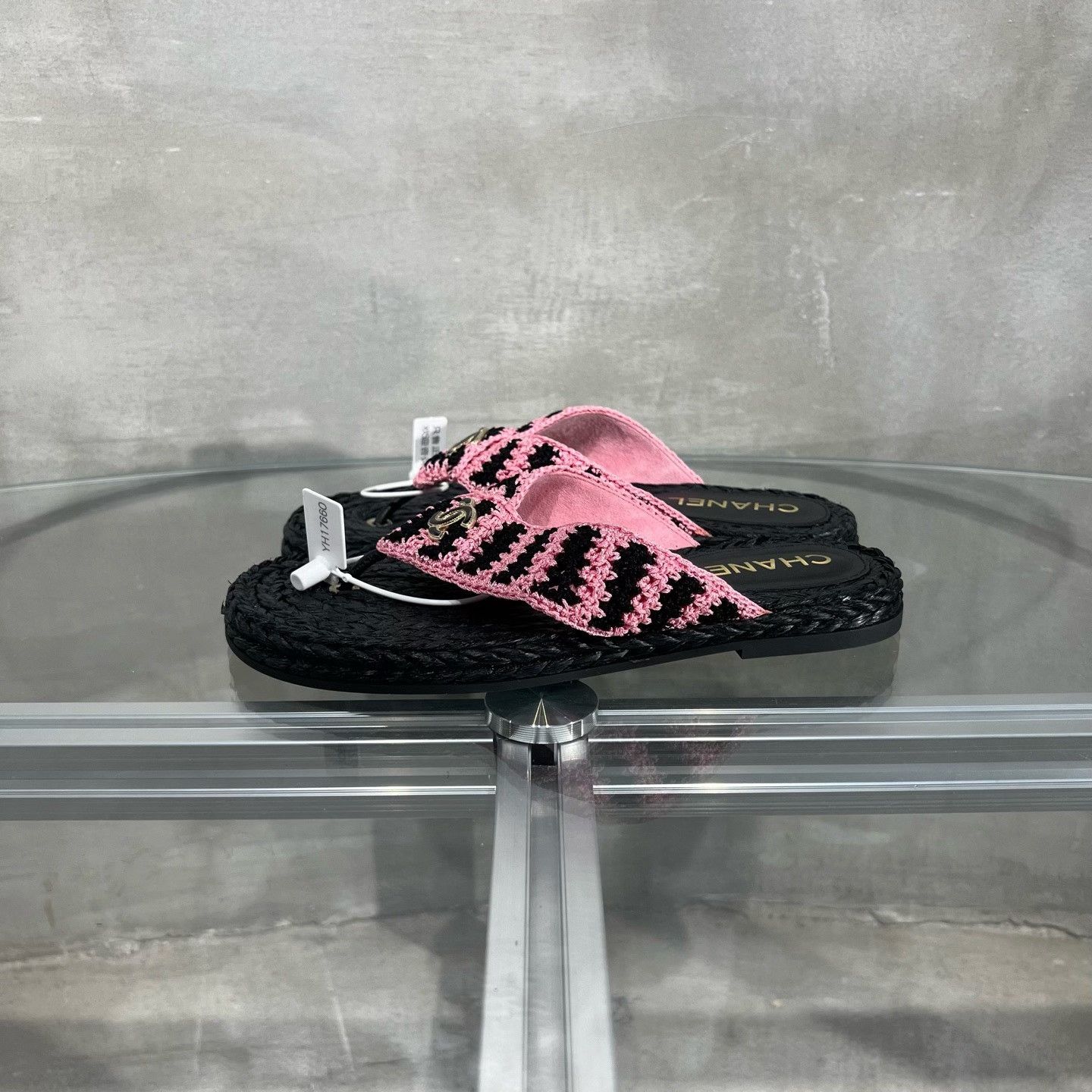 Chanel Chanel Woven CC Logo Sandals Size 36 Size US 5 / IT 35 - 4 Thumbnail
