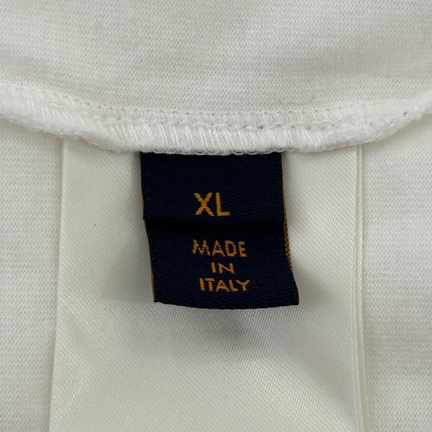 Louis Vuitton Louis Vuitton Embossed Logo T-Shirt Size XL Size US XL / EU 56 / 4 - 7 Thumbnail