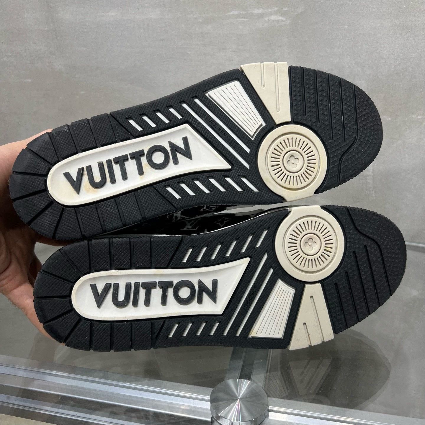 Louis Vuitton Louis Vuitton Monogram LV Trainer Sneakers US 7 Size US 7 / EU 40 - 8 Thumbnail