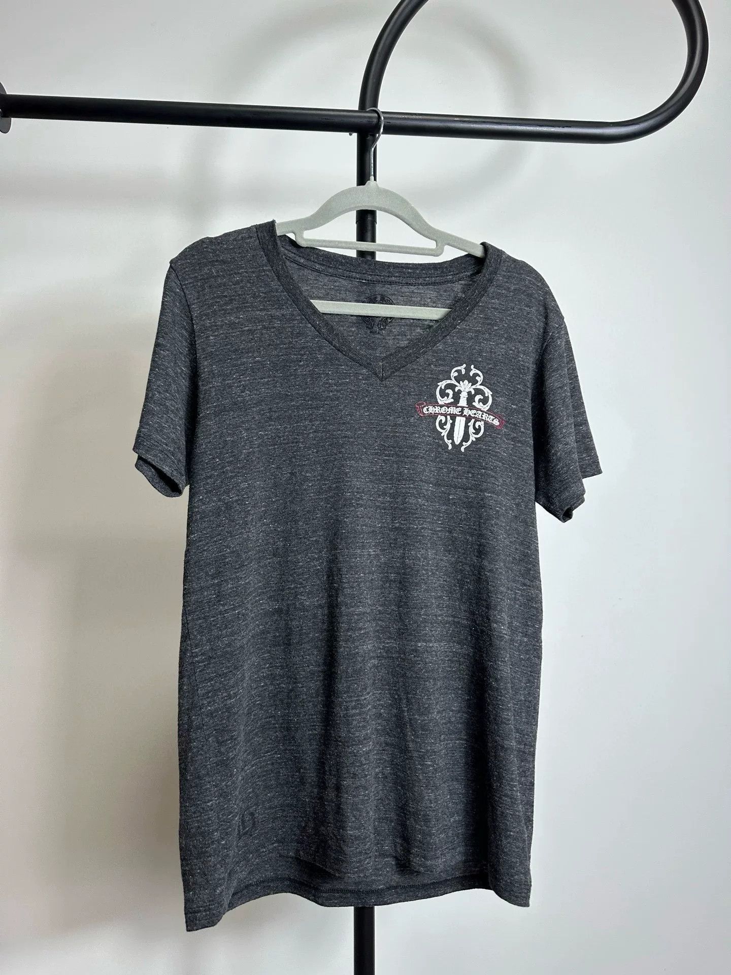 Chrome Hearts Chrome Hearts Dagger Scroll V-Neck T-Shirt Size L Size US L / EU 52-54 / 3 - 2 Thumbnail