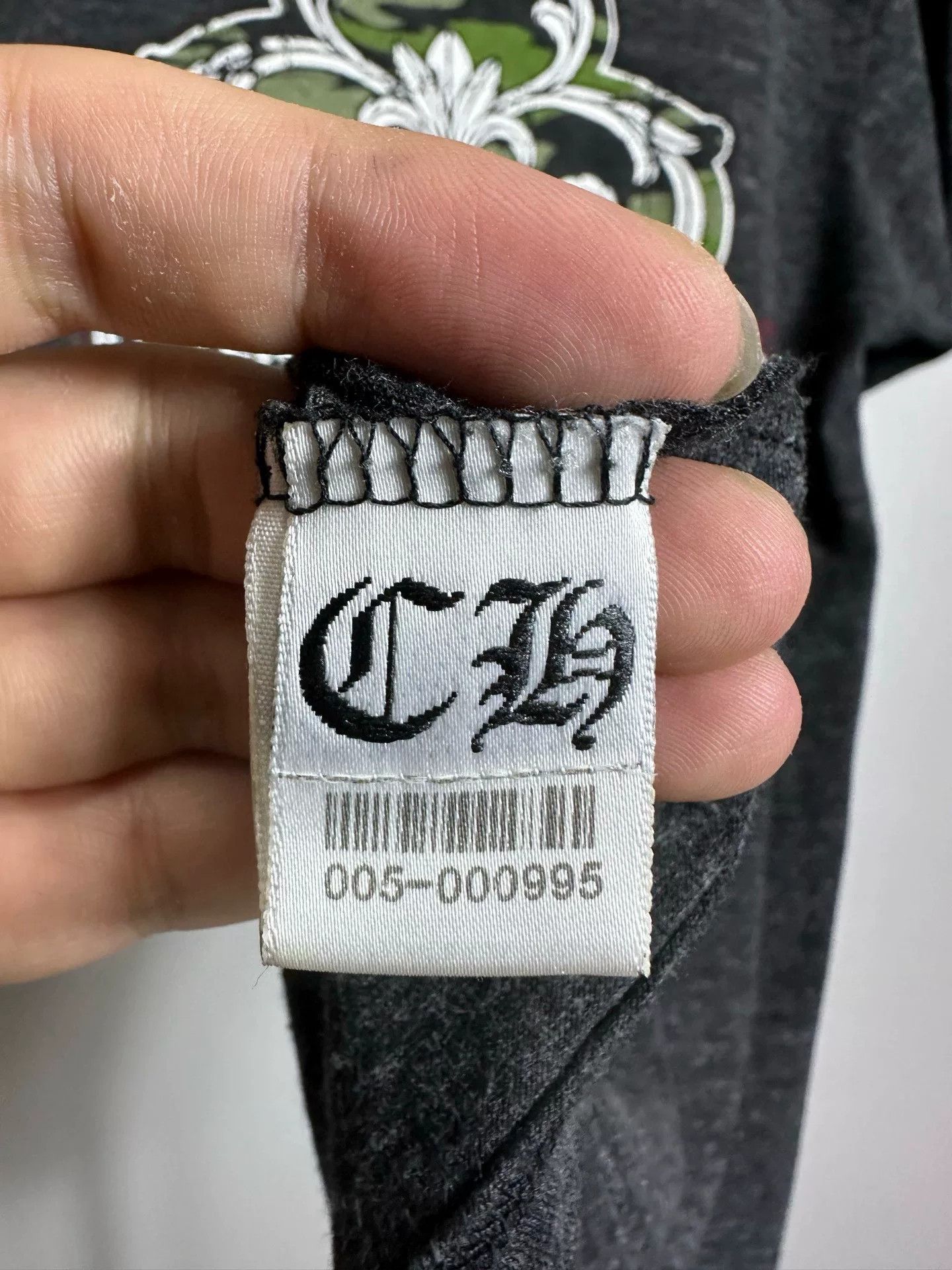 Chrome Hearts Chrome Hearts Dagger Scroll V-Neck T-Shirt Size L Size US L / EU 52-54 / 3 - 6 Thumbnail