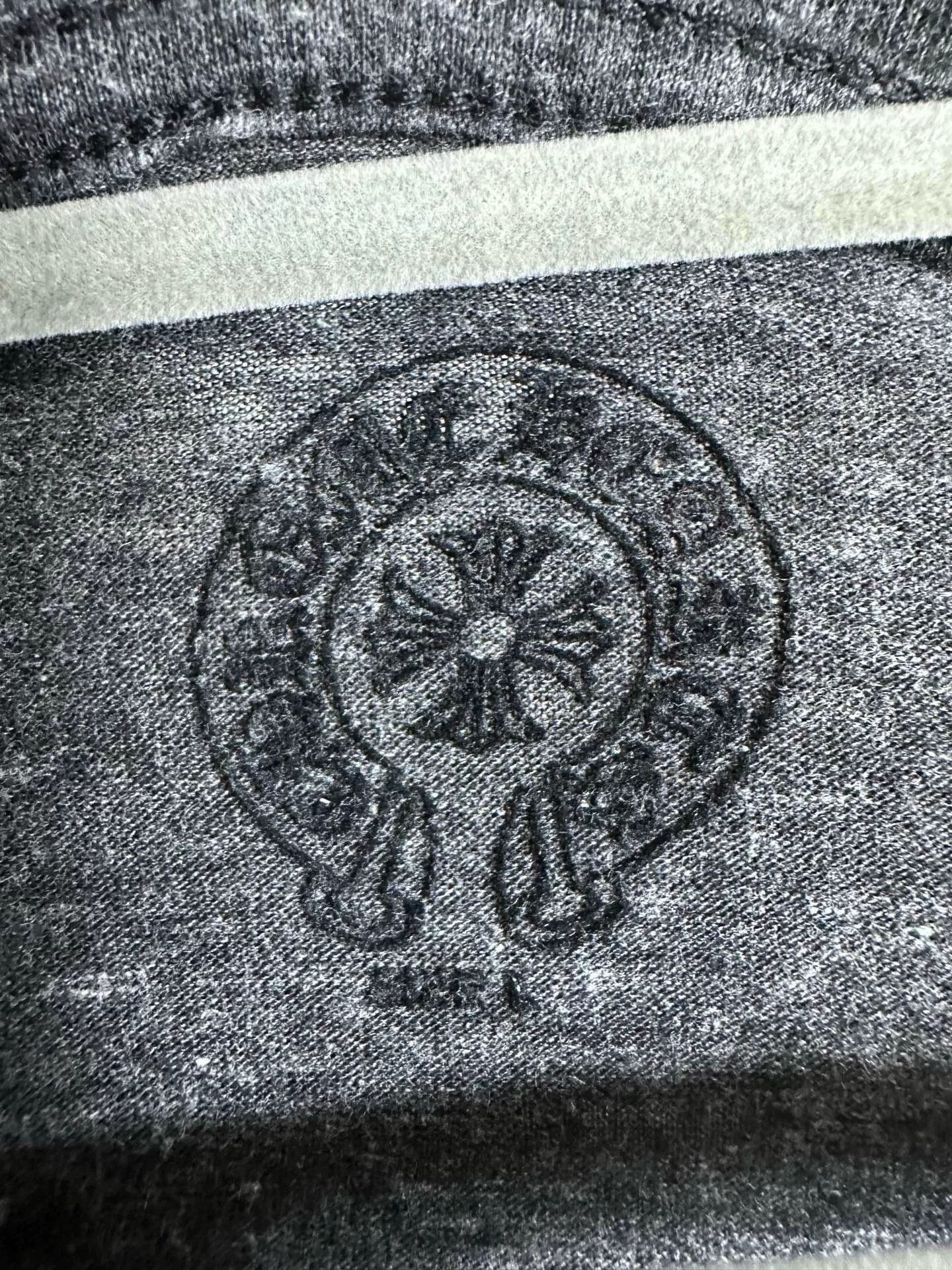 Chrome Hearts Chrome Hearts Dagger Scroll V-Neck T-Shirt Size L Size US L / EU 52-54 / 3 - 4 Thumbnail
