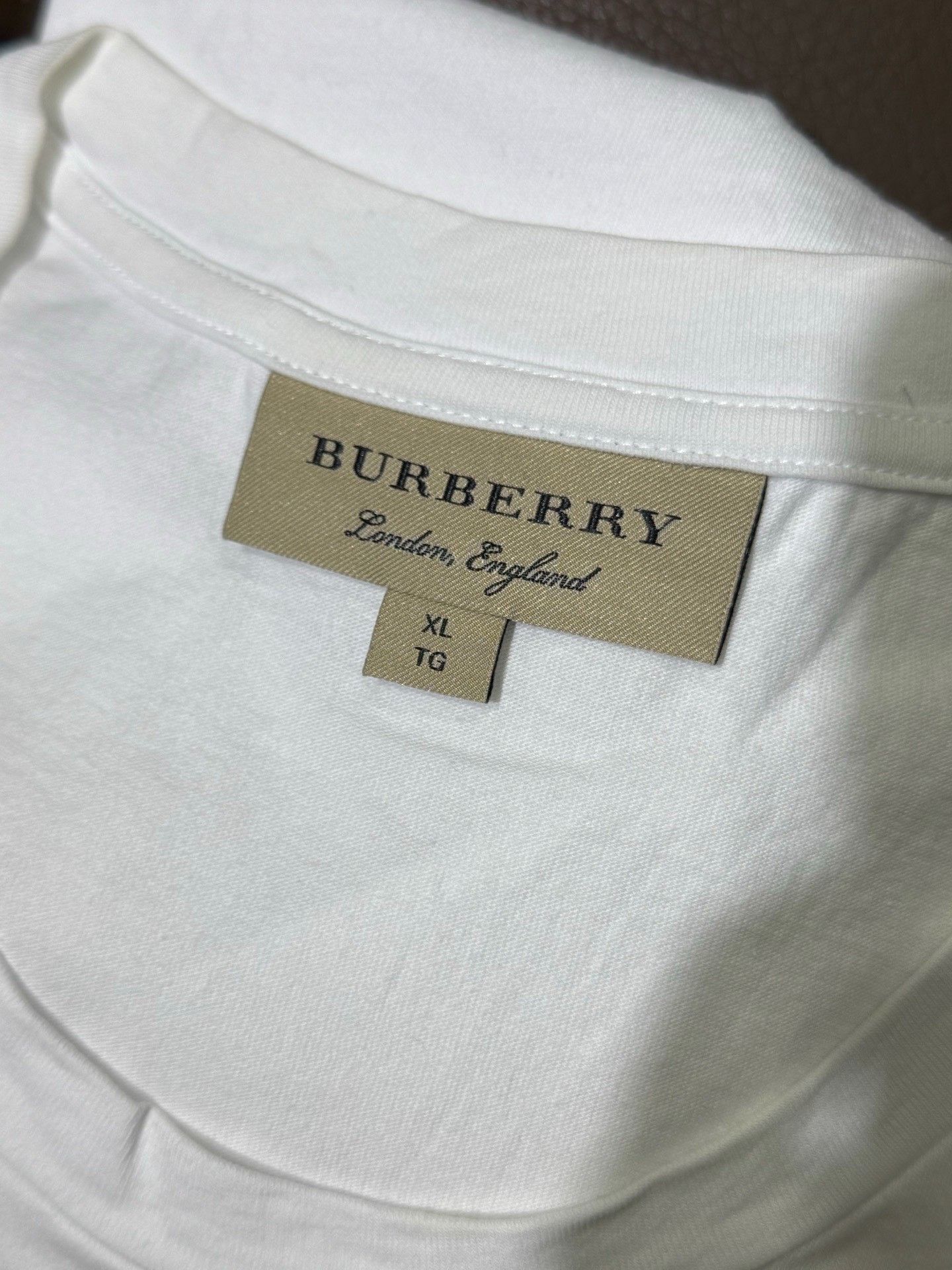 Burberry Burberry Logo Embroidery T-Shirt Size XL Size US XL / EU 56 / 4 - 5 Thumbnail