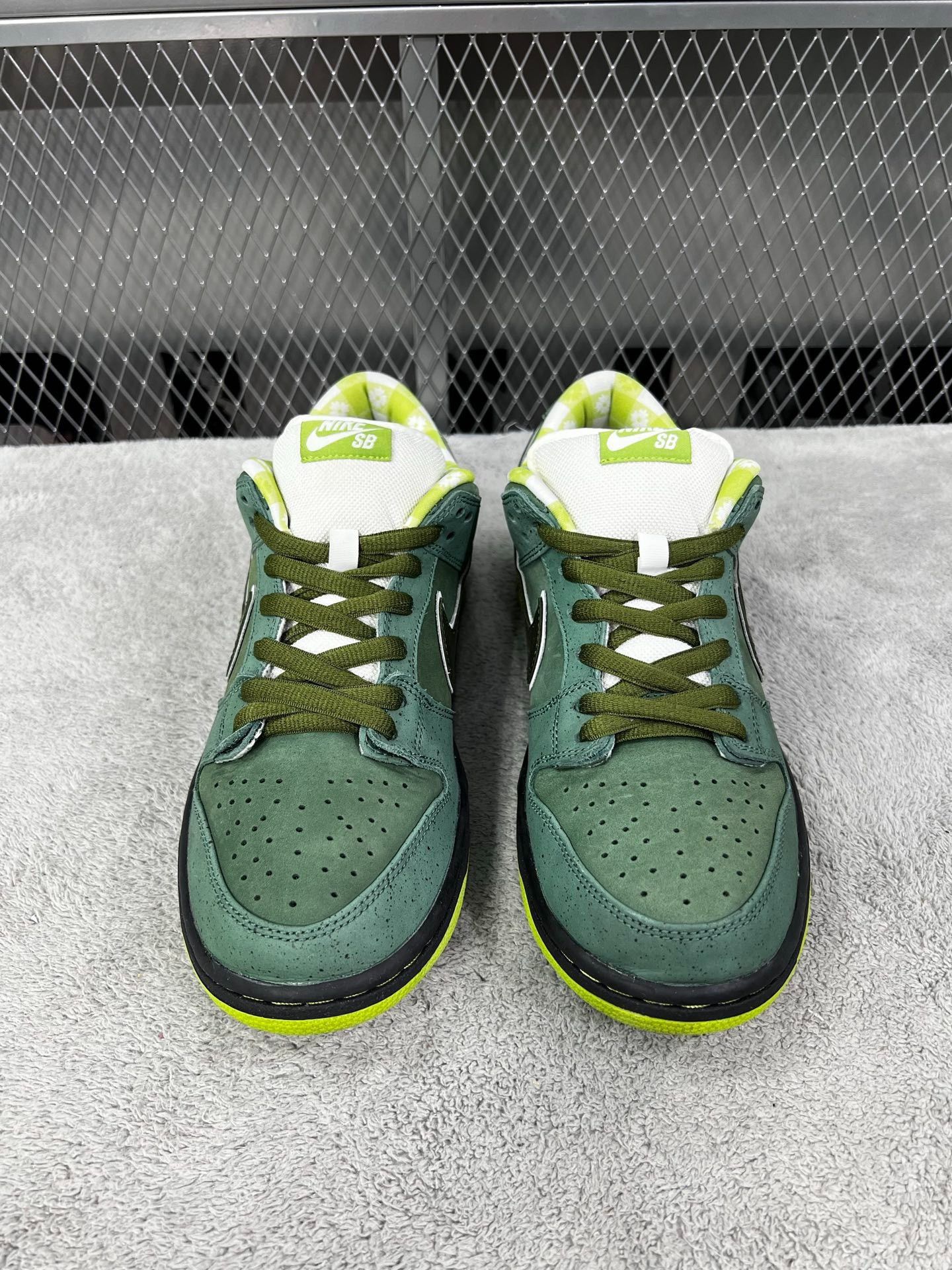 Nike Nike x Concepts Green Lobster Dunk Low Size 9.5 Size US 9.5 / EU 42-43 - 3 Thumbnail