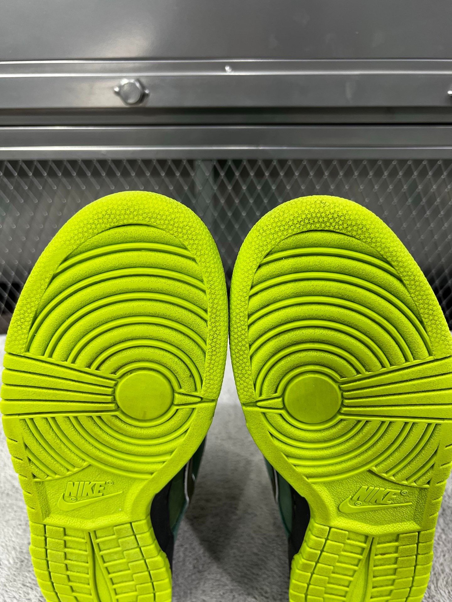 Nike Nike x Concepts Green Lobster Dunk Low Size 9.5 Size US 9.5 / EU 42-43 - 7 Thumbnail