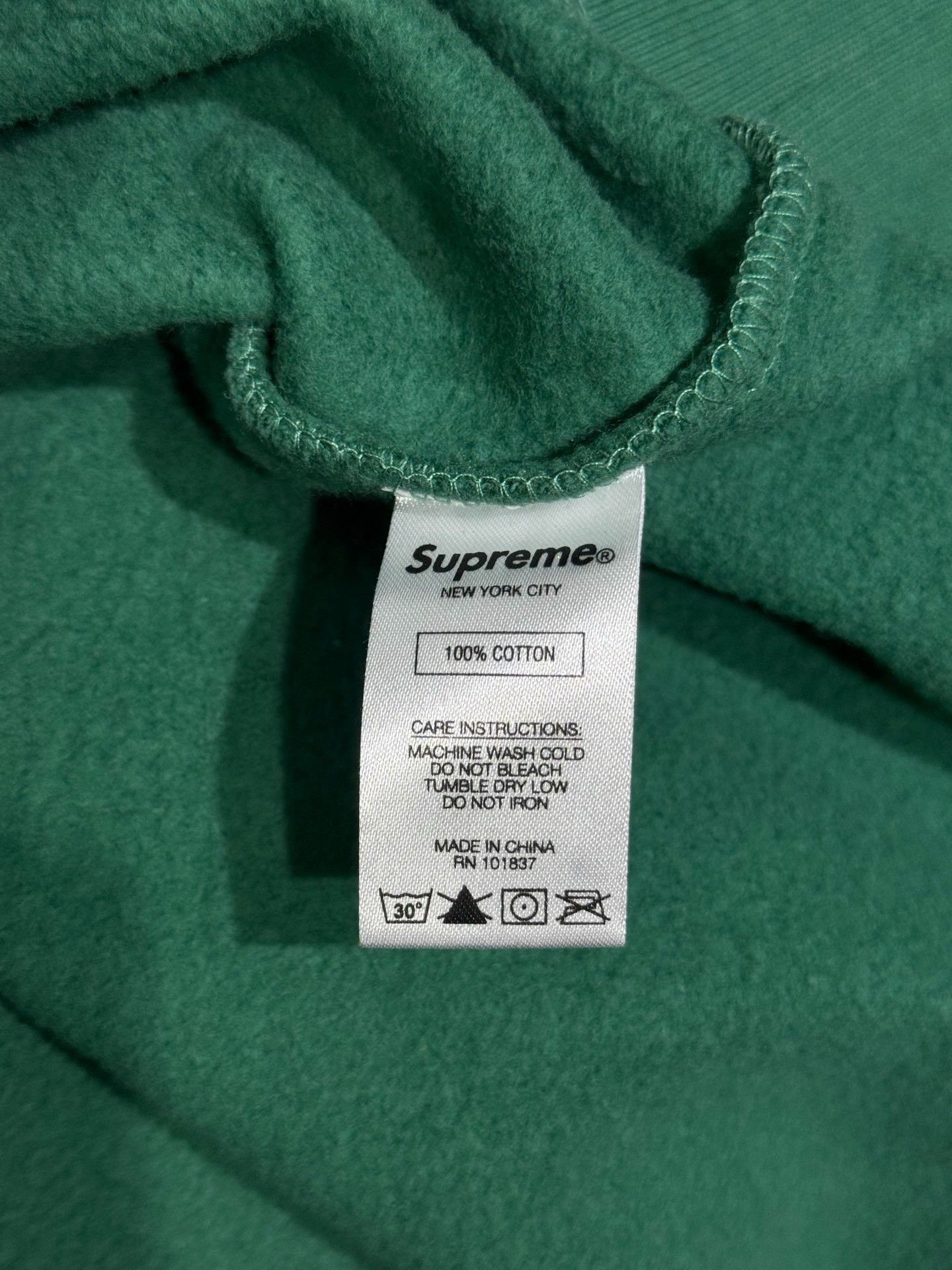 Supreme Supreme Logo Sleeve Hoodie Size L Size US L / EU 52-54 / 3 - 5 Thumbnail