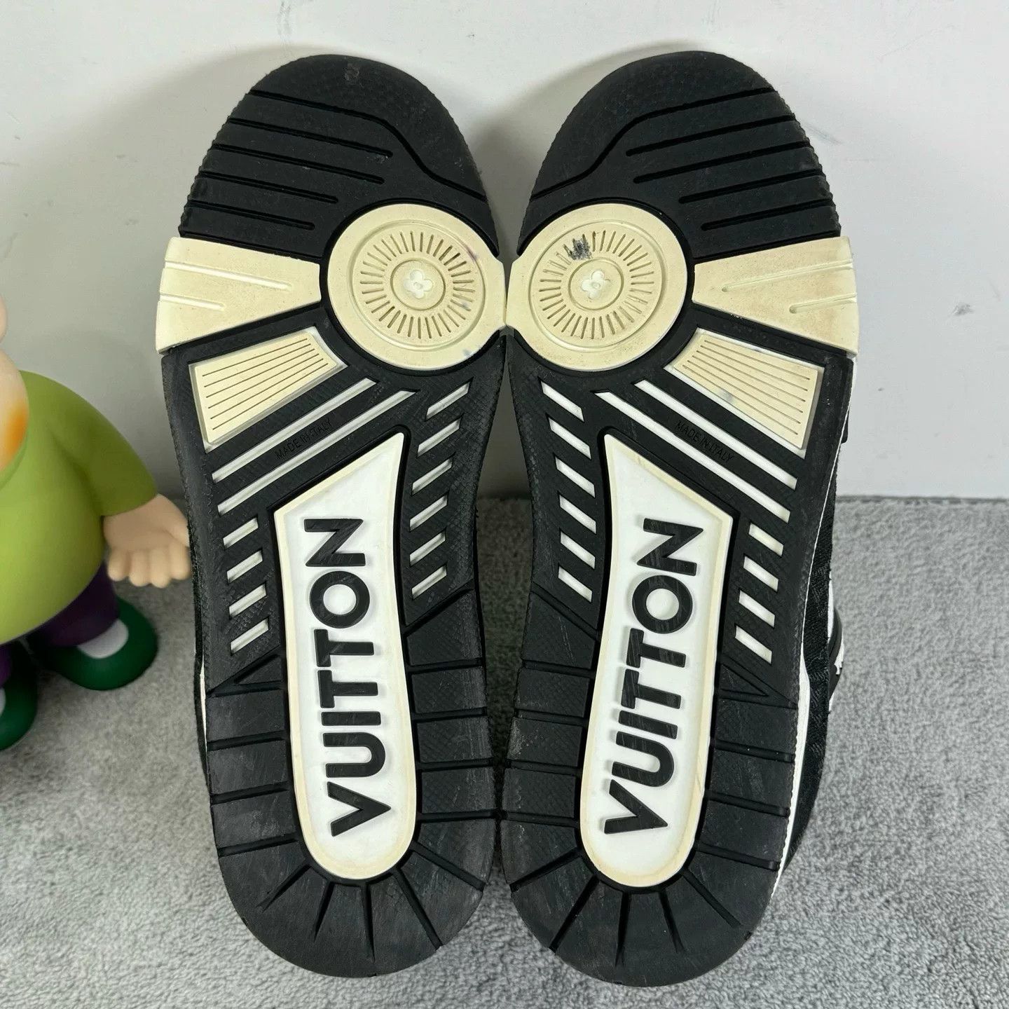 Louis Vuitton Louis Vuitton Monogram Trainer Sneakers Size 7.5 Size US 7.5 / EU 40-41 - 6 Thumbnail