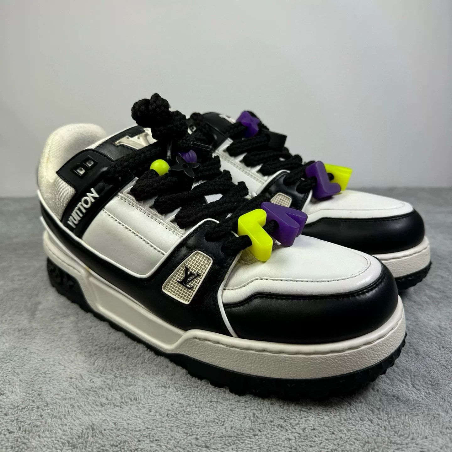 Louis Vuitton Louis Vuitton Trainer Maxi Sneakers Size 9 Size US 9 / EU 42 - 4 Thumbnail