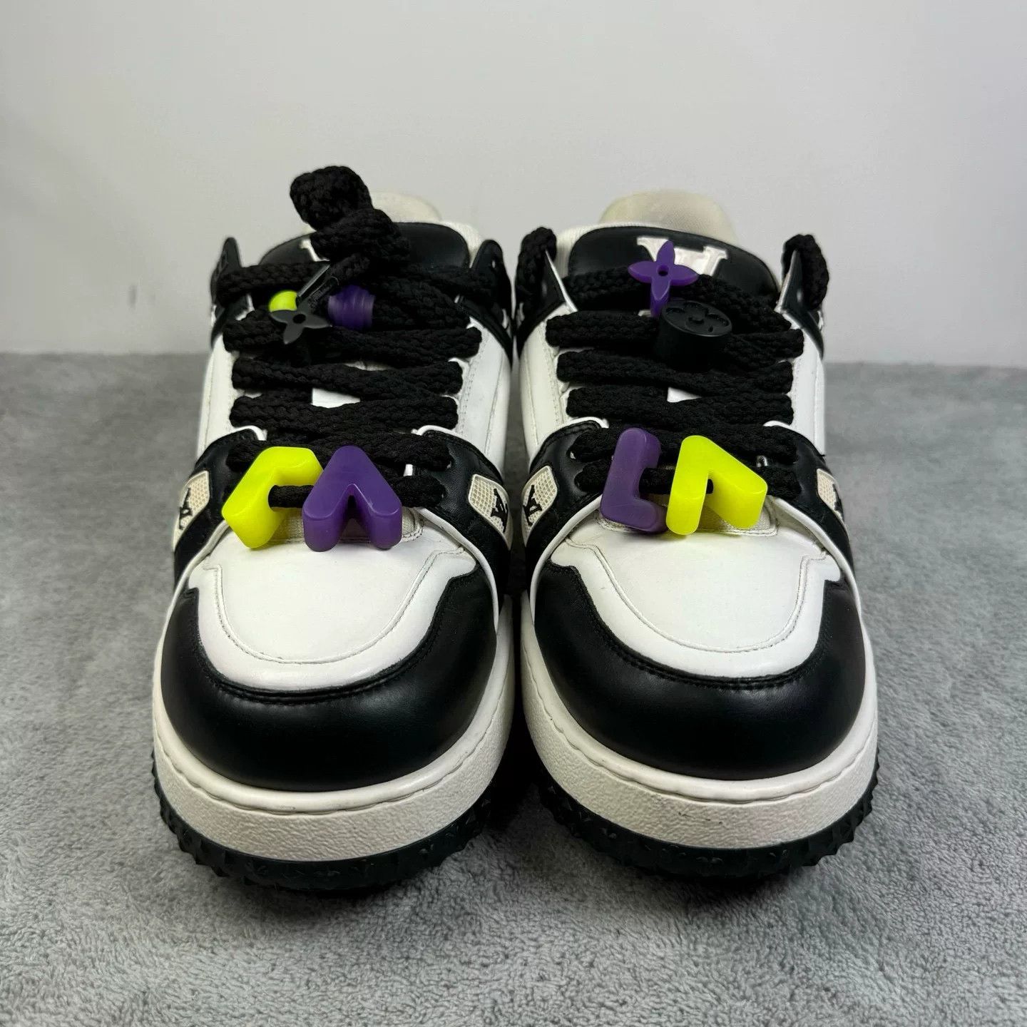 Louis Vuitton Louis Vuitton Trainer Maxi Sneakers Size 9 Size US 9 / EU 42 - 3 Thumbnail