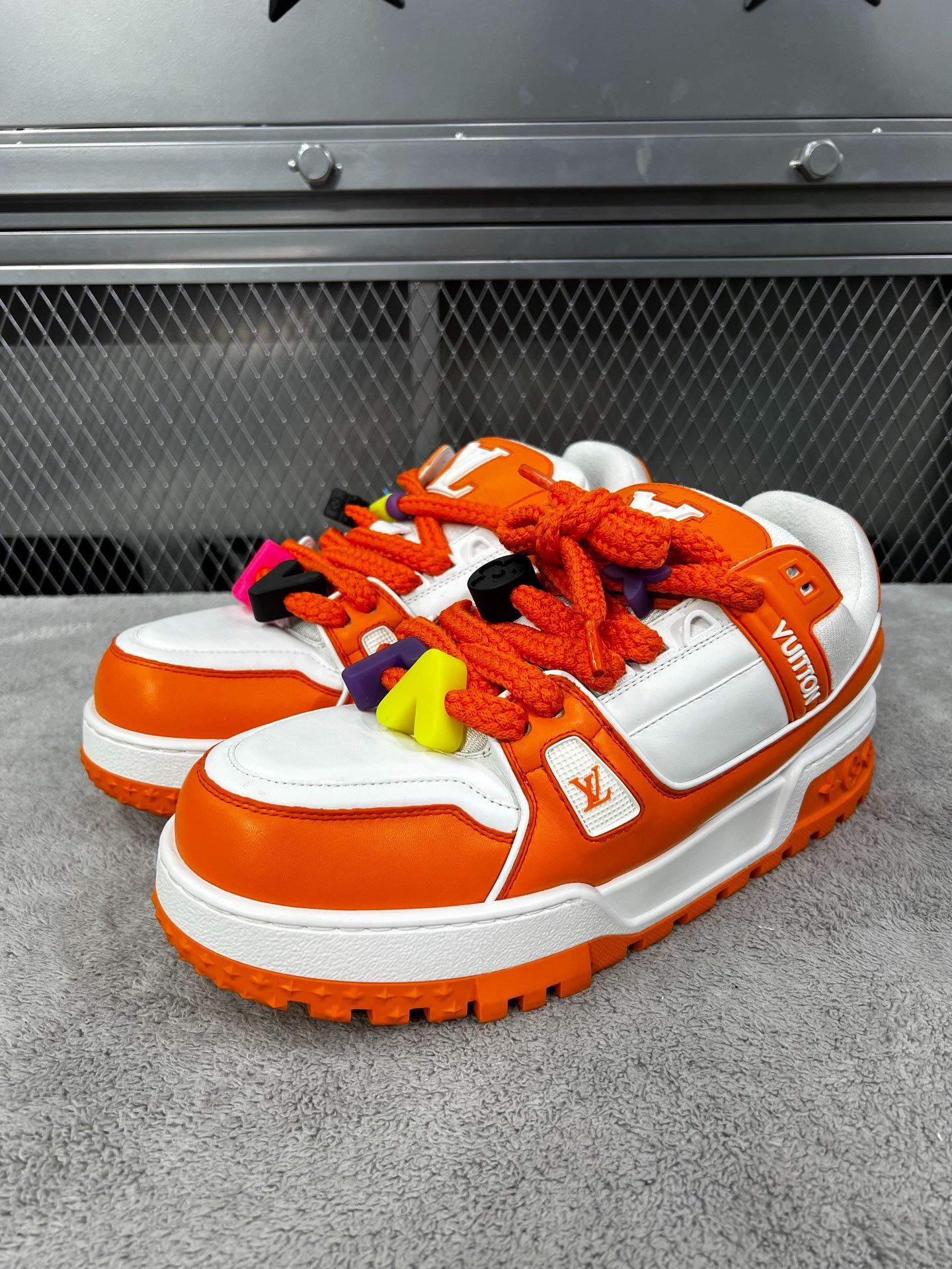 Louis Vuitton Louis Vuitton Trainer Maxi Sneakers White Orange Size 10.5 Size US 10.5 / EU 43-44 - 2 Thumbnail
