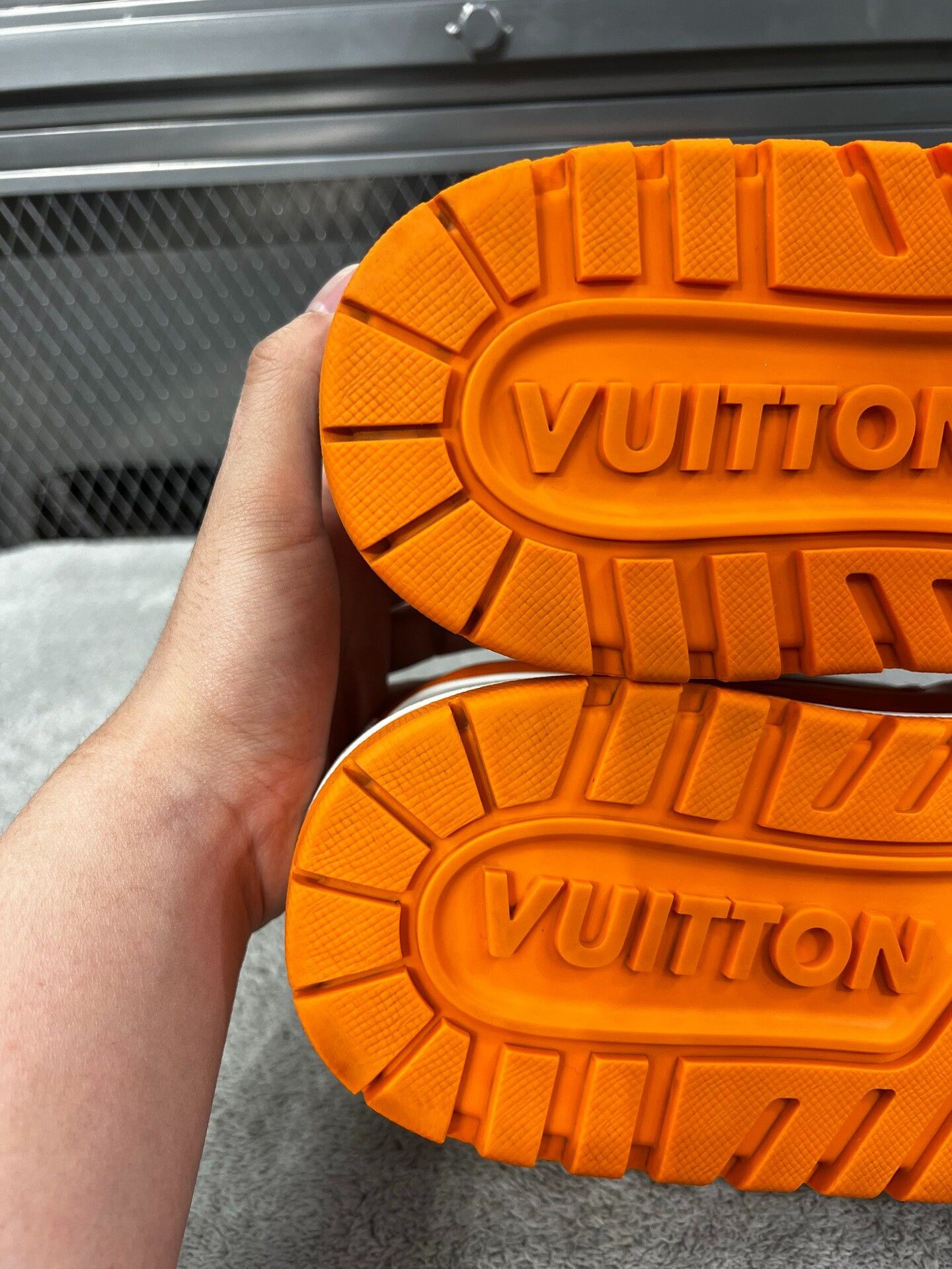 Louis Vuitton Louis Vuitton Trainer Maxi Sneakers White Orange Size 10.5 Size US 10.5 / EU 43-44 - 7 Thumbnail