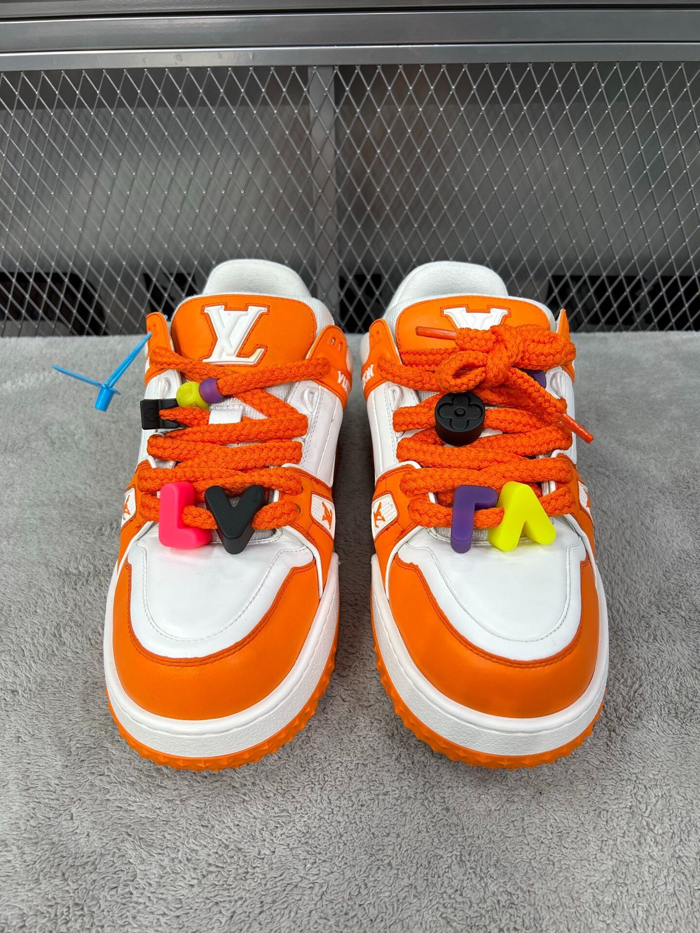 Louis Vuitton Louis Vuitton Trainer Maxi Sneakers White Orange Size 10.5 Size US 10.5 / EU 43-44 - 3 Thumbnail