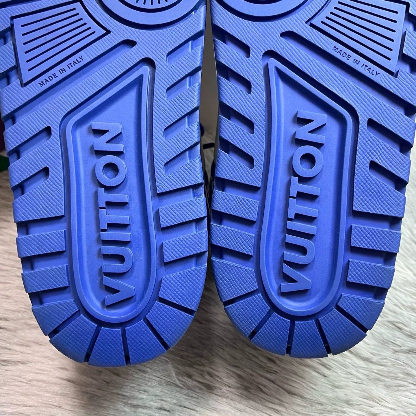 Louis Vuitton Louis Vuitton Trainer Maxi Sneakers Blue White Size 8 Size US 8 / EU 41 - 7 Thumbnail